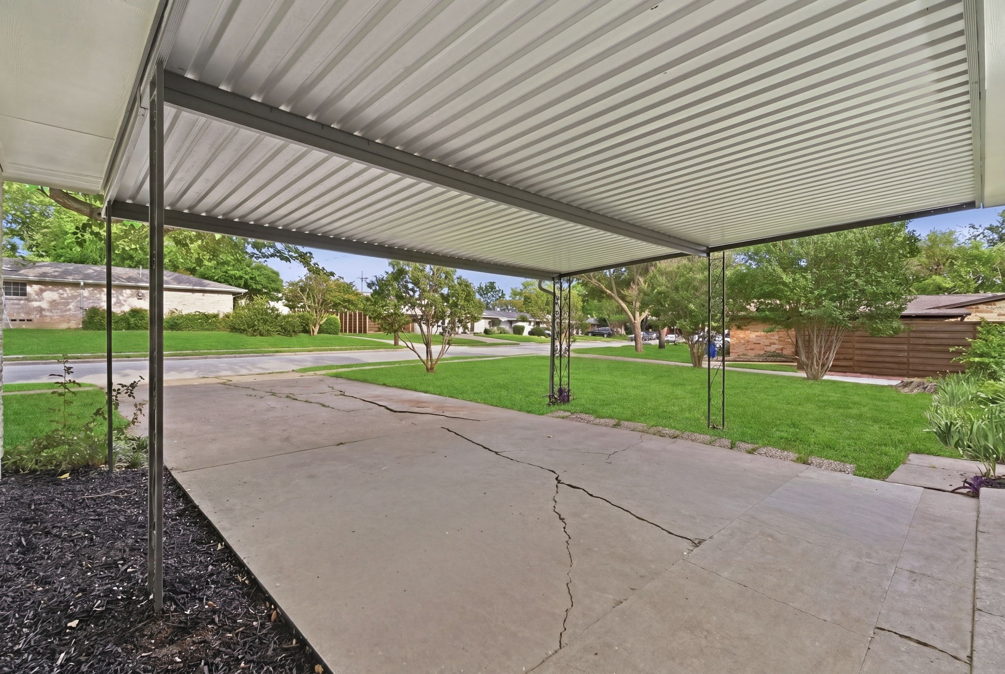 1333 Northlake Drive