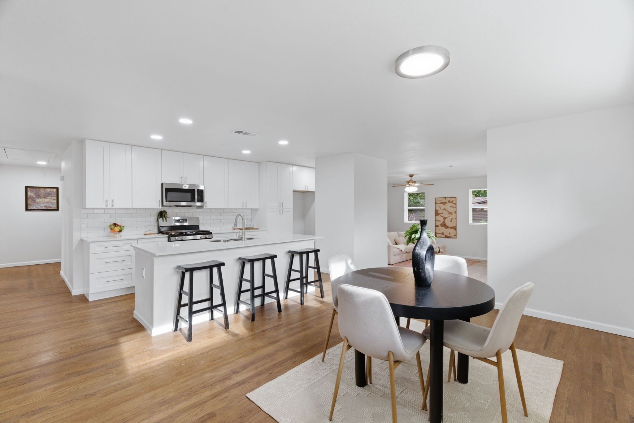1333 Northlake Drive