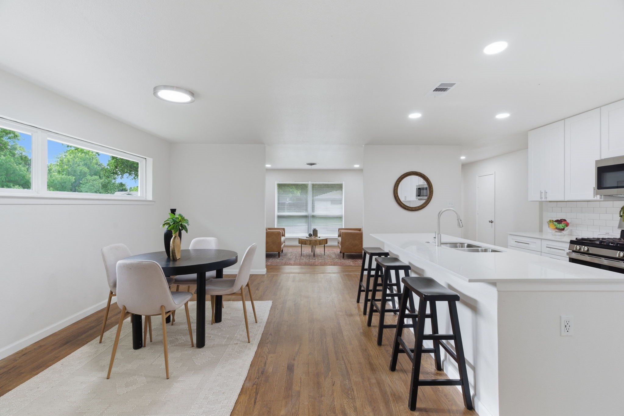 1333 Northlake Drive