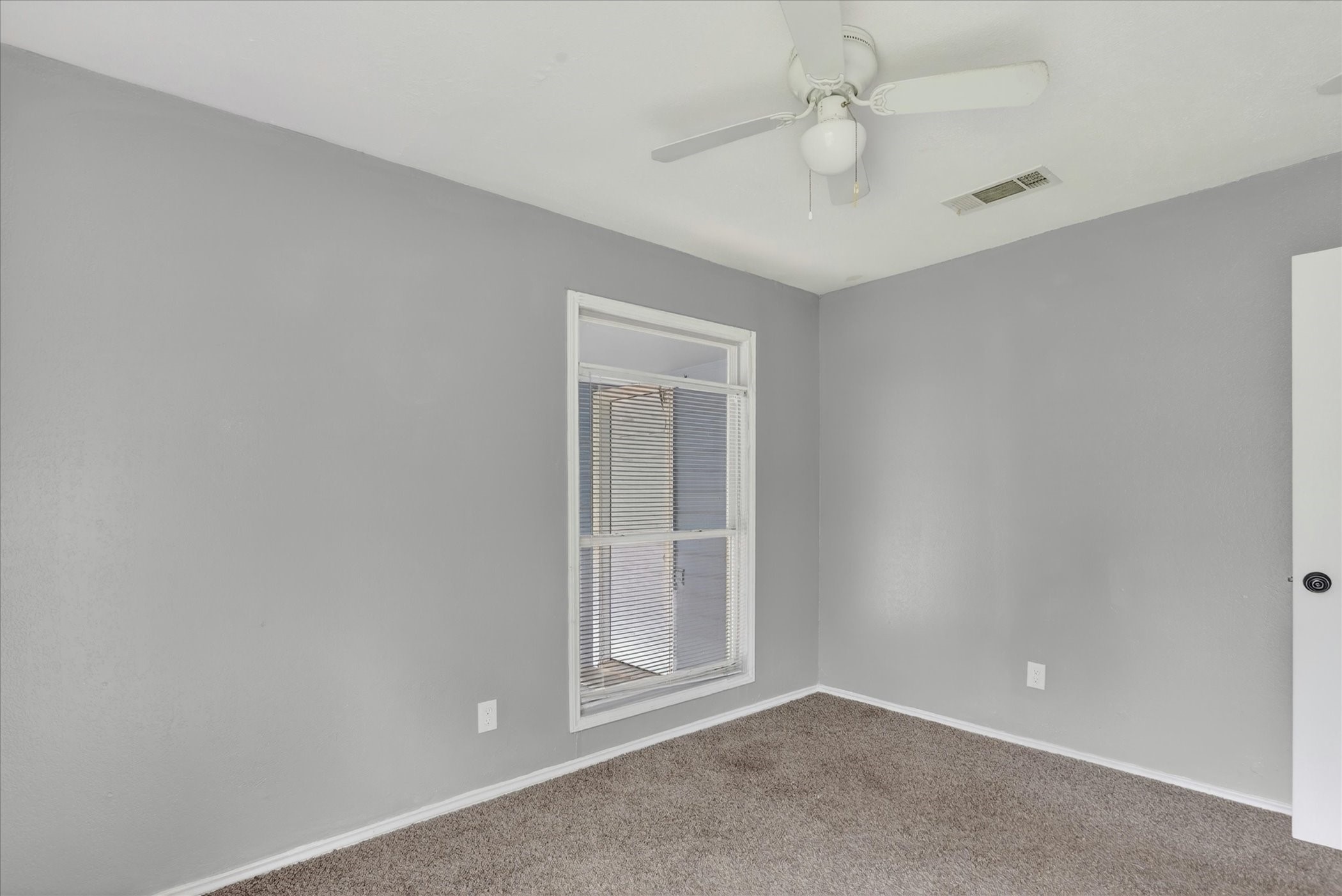8752 Woodcastle Drive