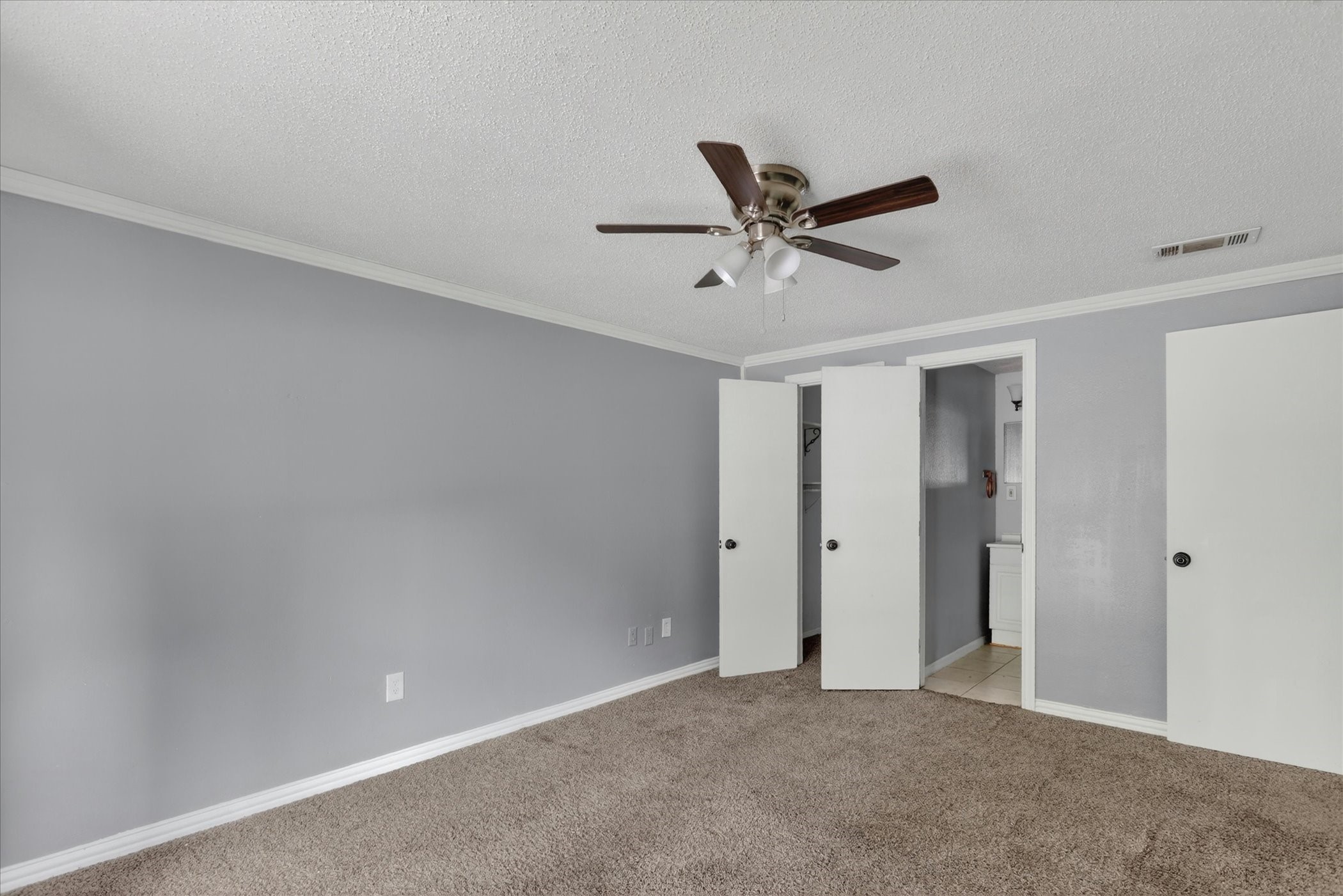 8752 Woodcastle Drive
