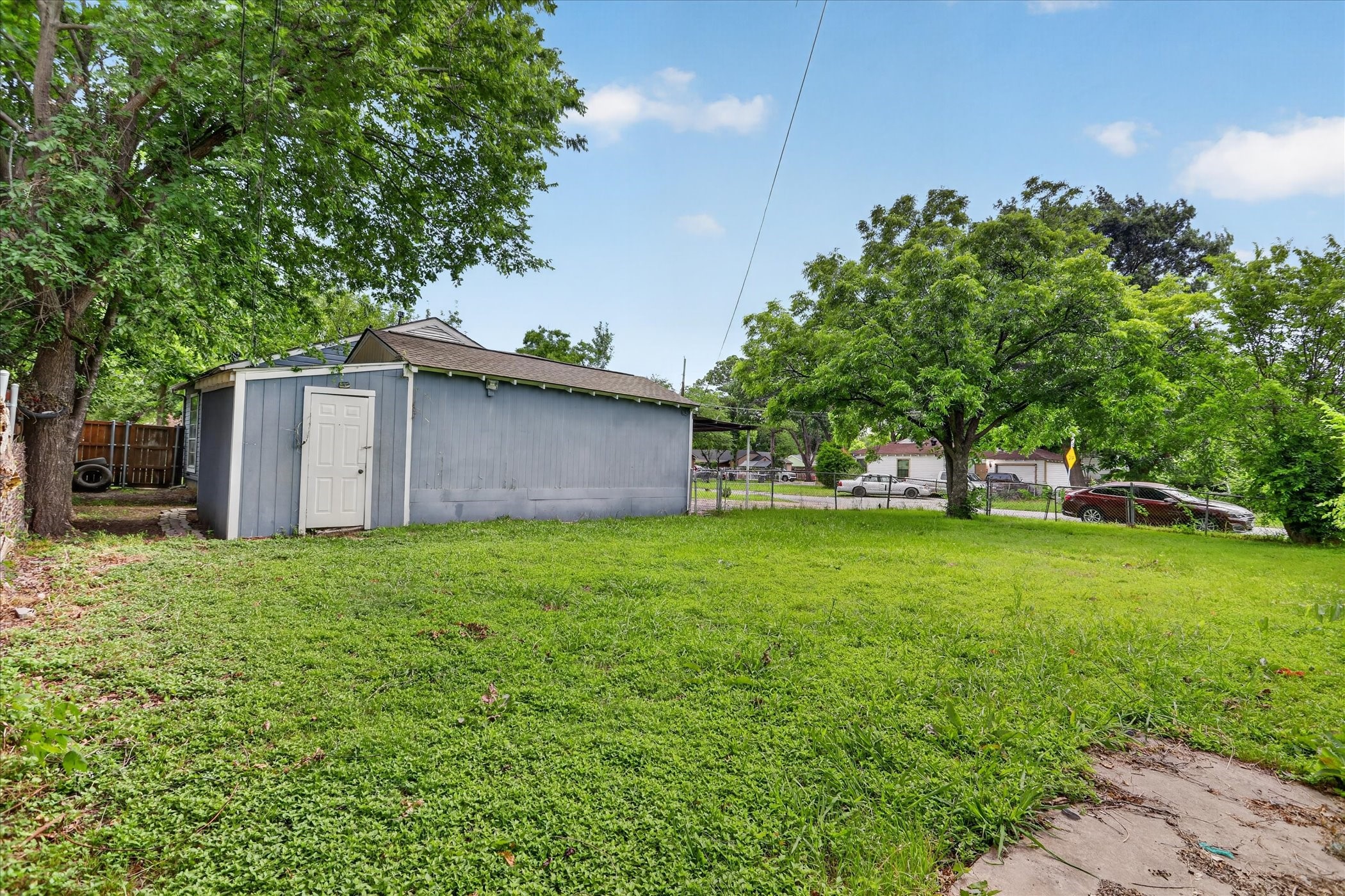 8752 Woodcastle Drive
