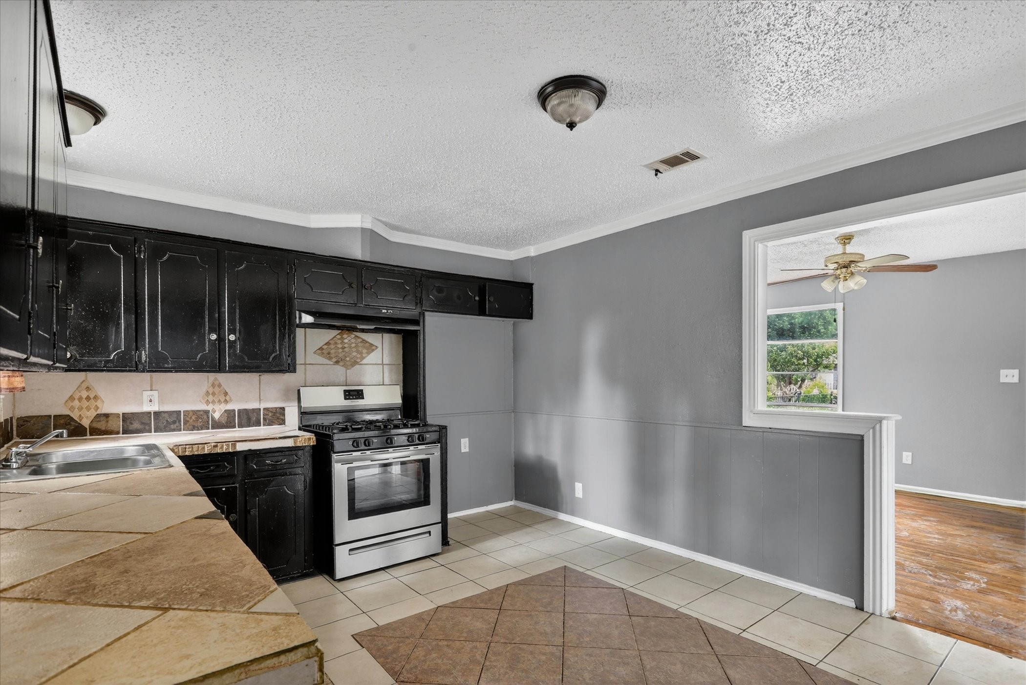 8752 Woodcastle Drive