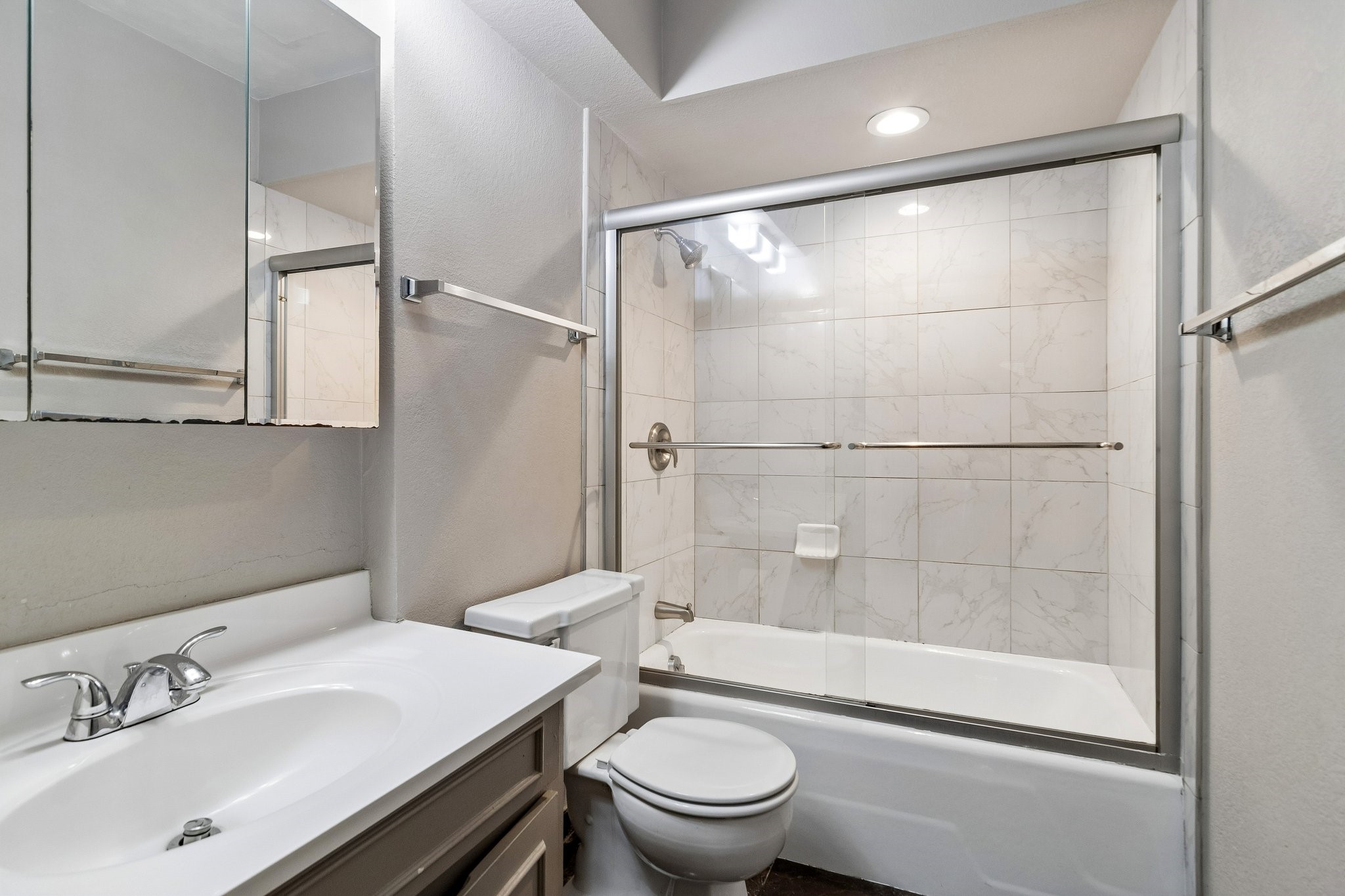 13203 - 13205 Kit Lane