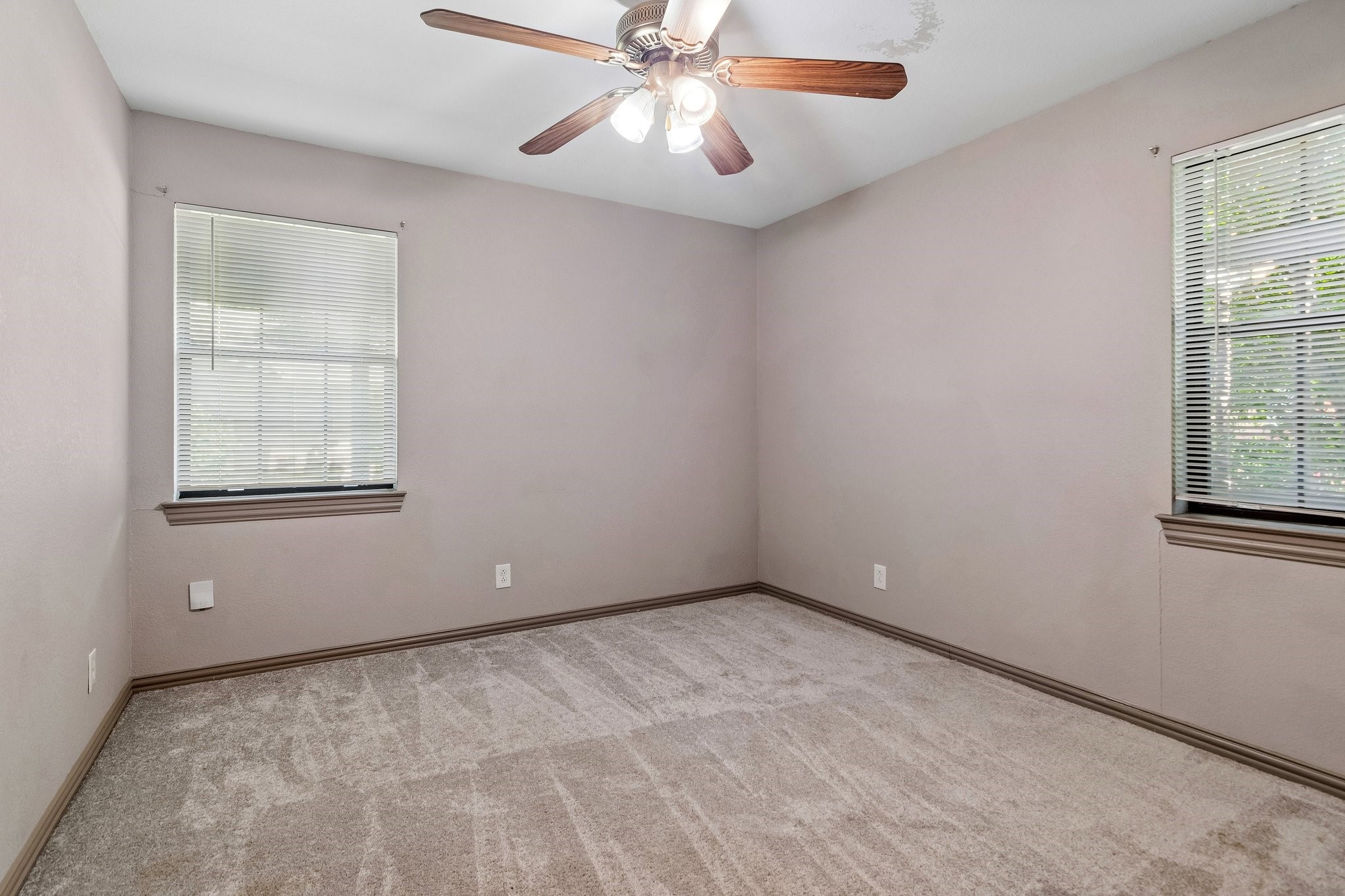 13203 - 13205 Kit Lane