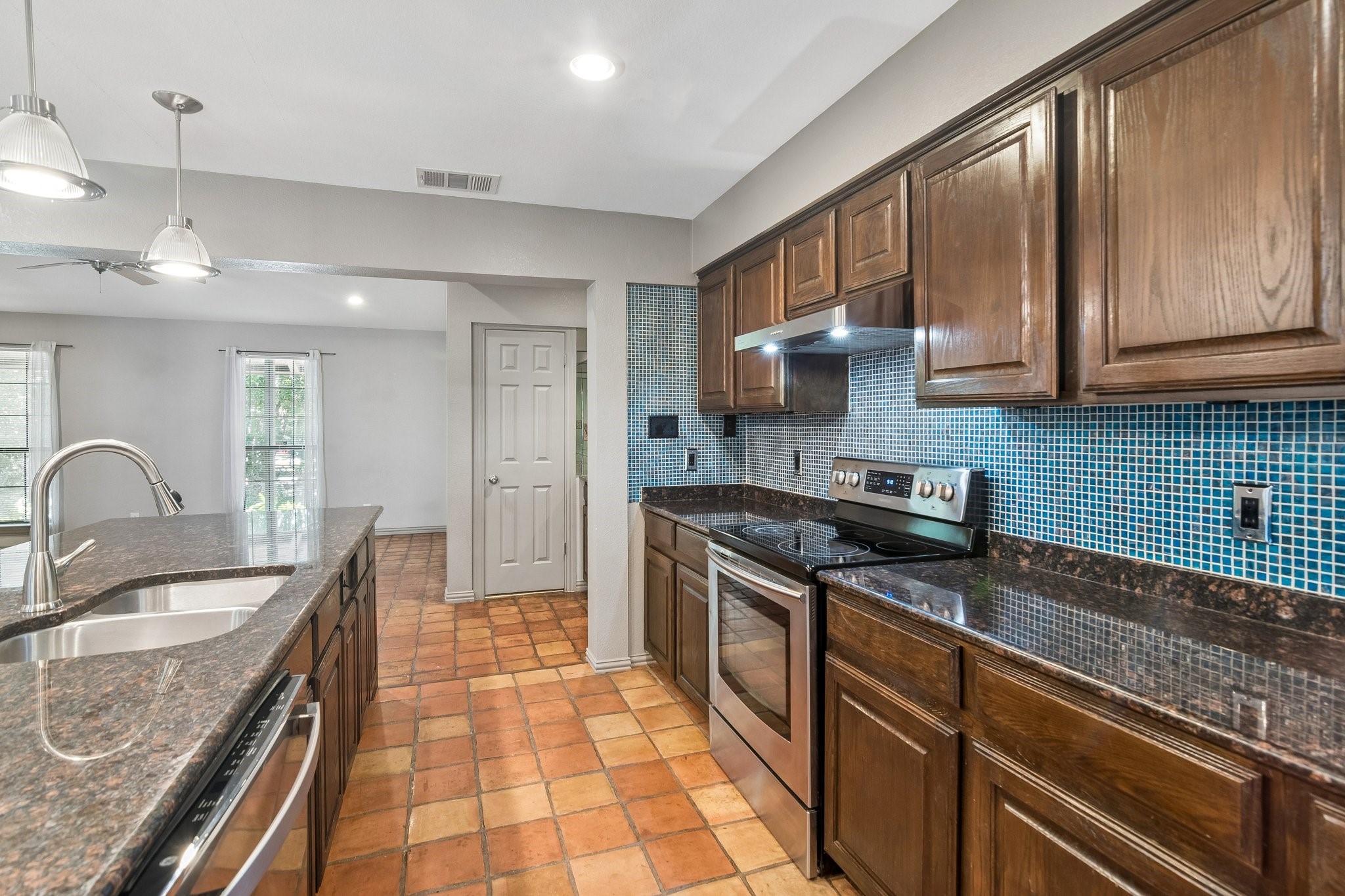 13203 - 13205 Kit Lane