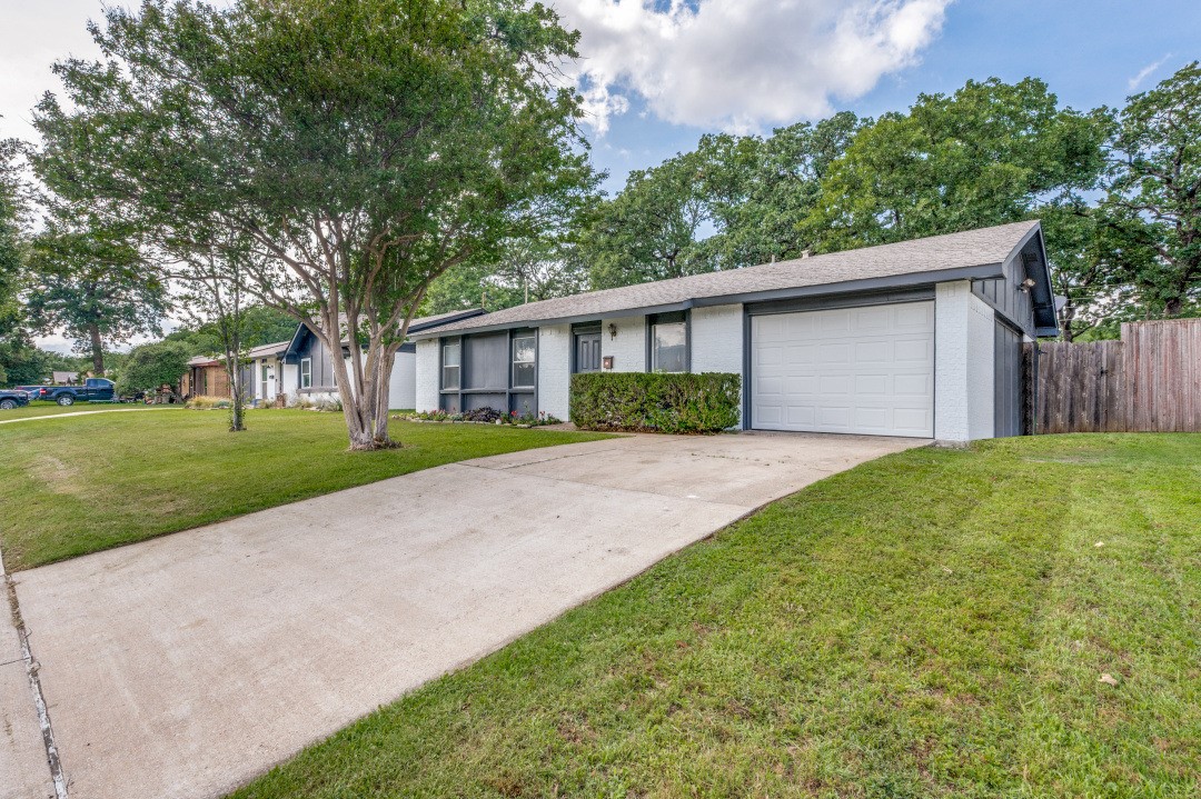 1025 Kingston Drive