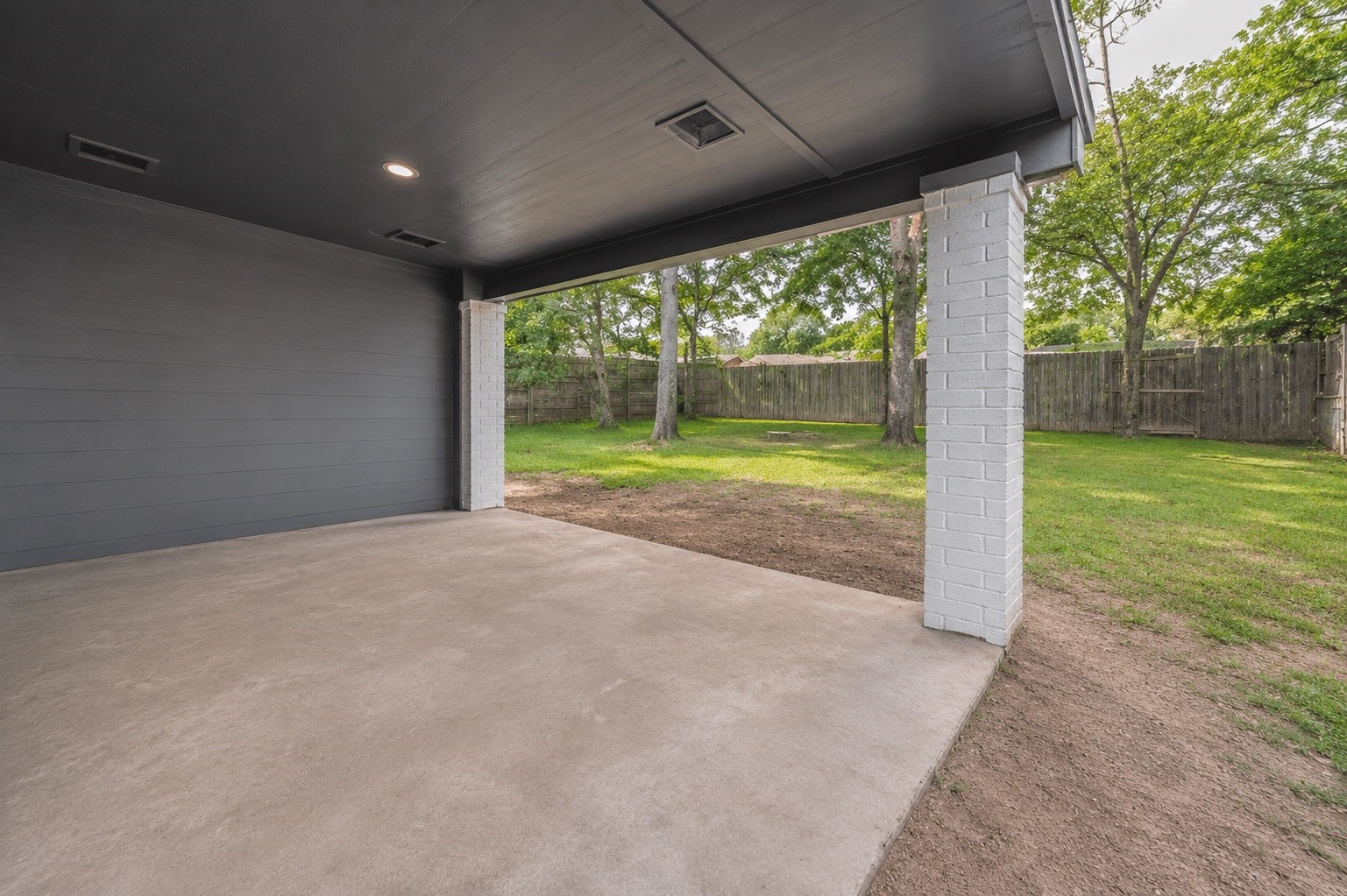 1025 Kingston Drive