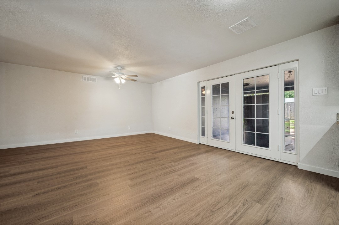 1025 Kingston Drive