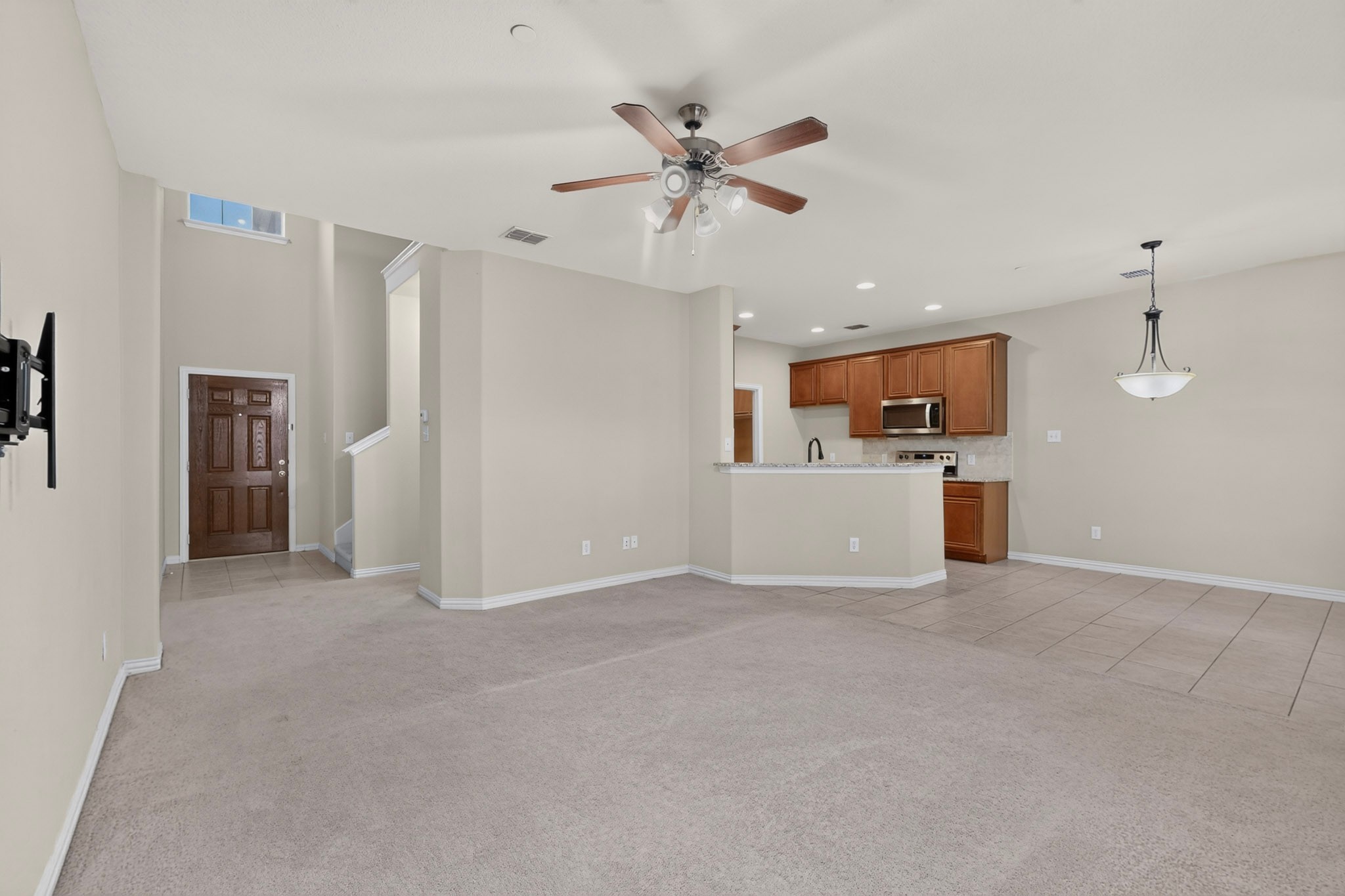 8712 San Bernard Street