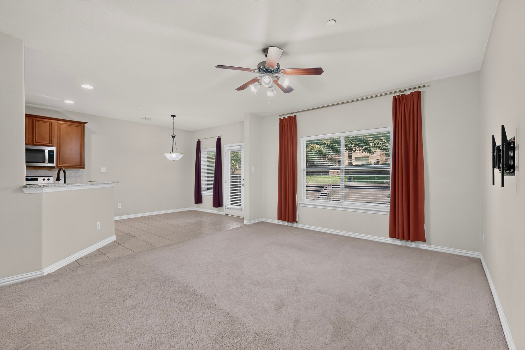 8712 San Bernard Street