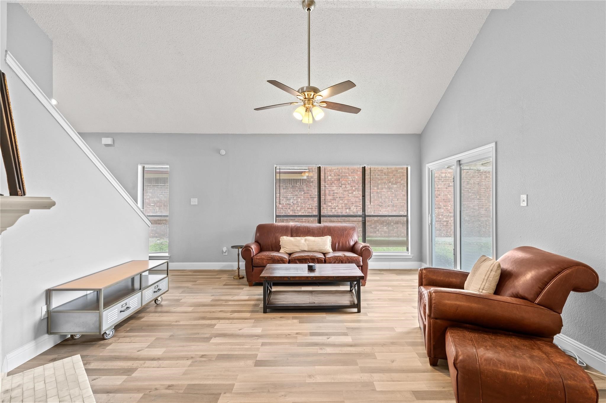 2910 Menlo Park Lane