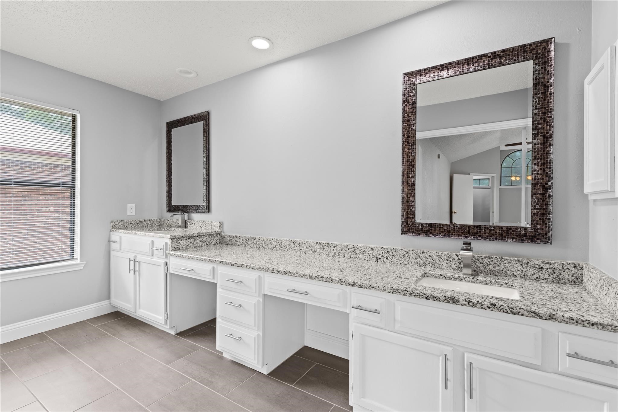 2910 Menlo Park Lane