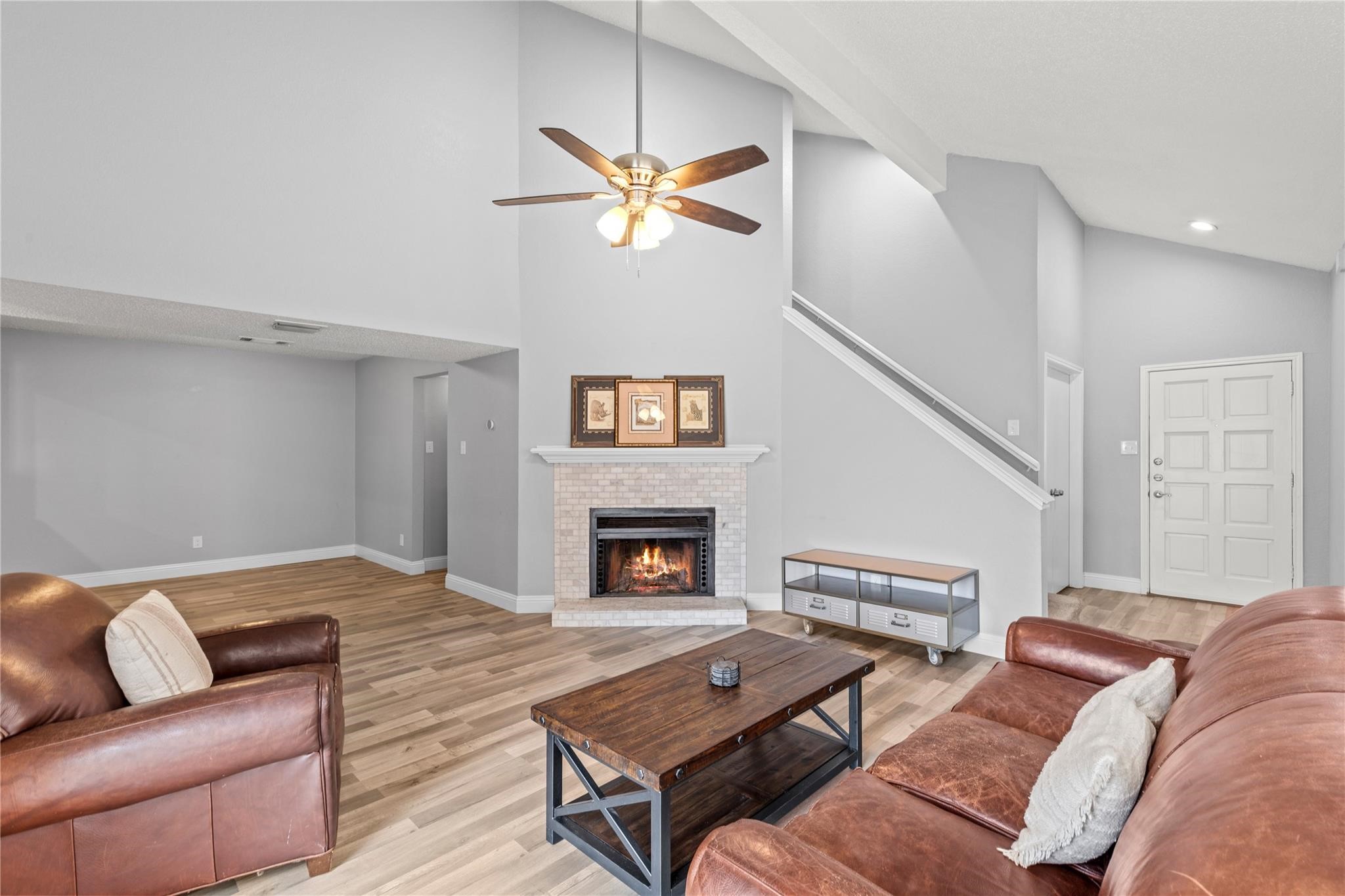 2910 Menlo Park Lane