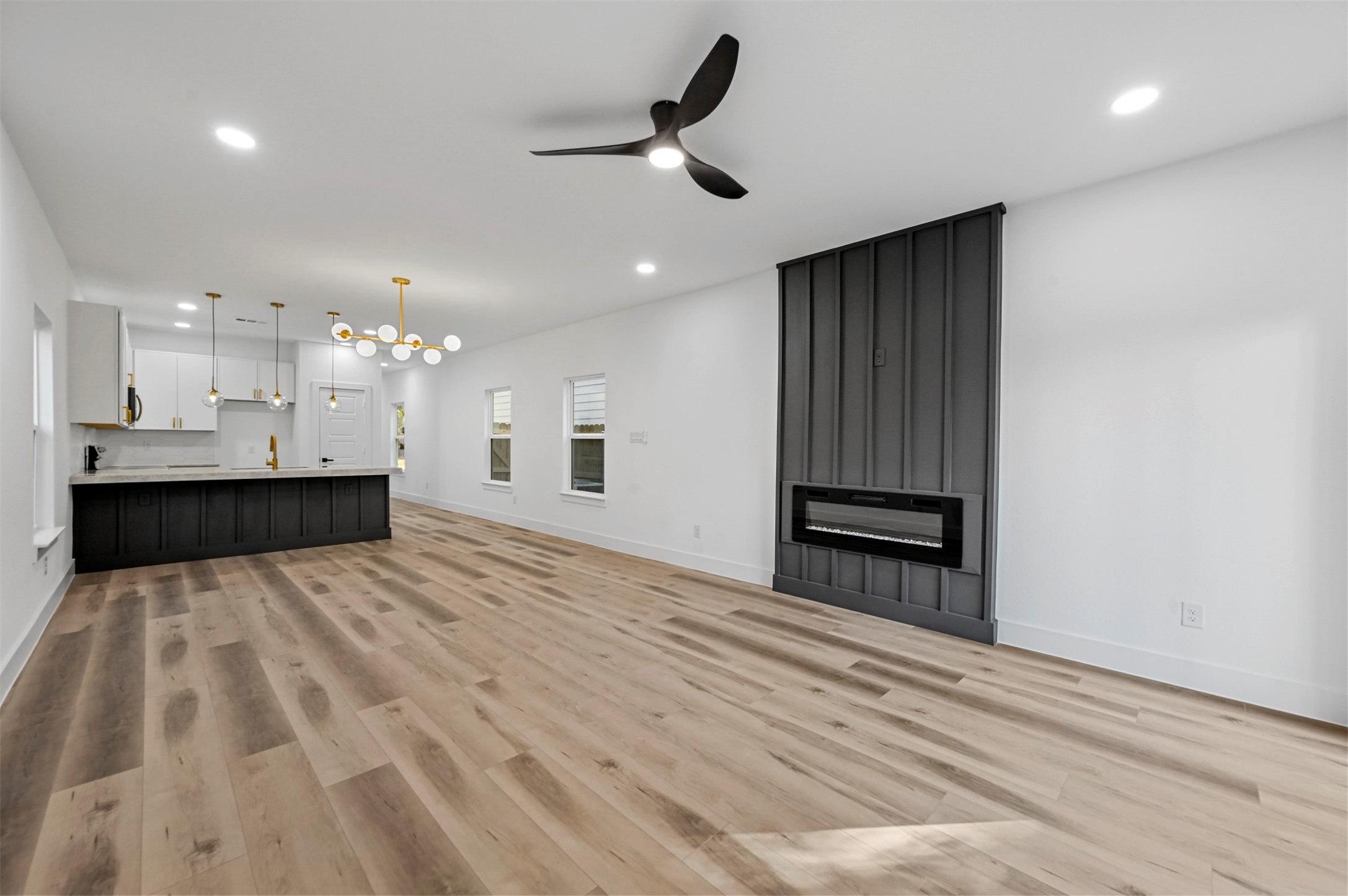 2413 Easley