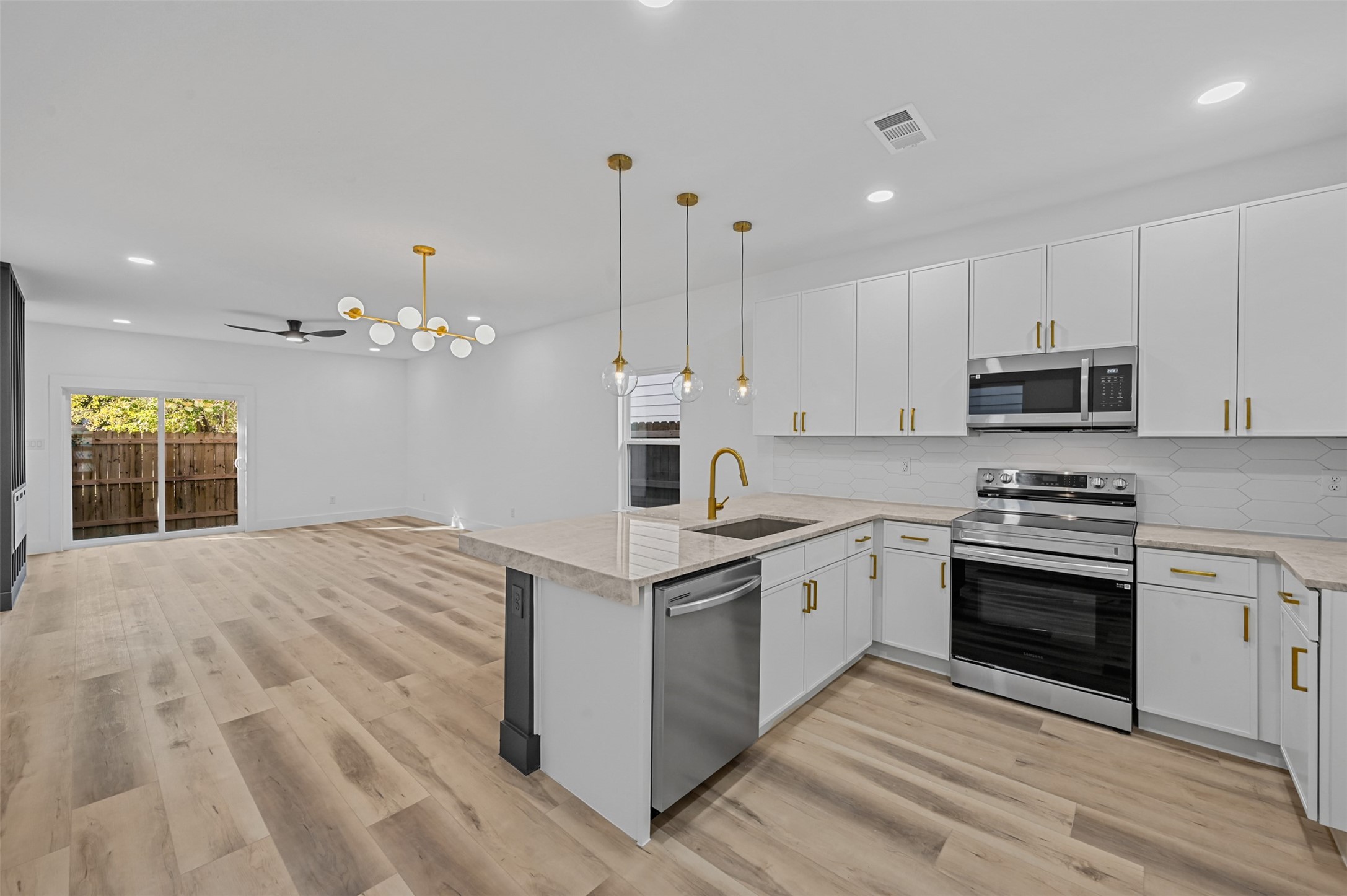 2413 Easley