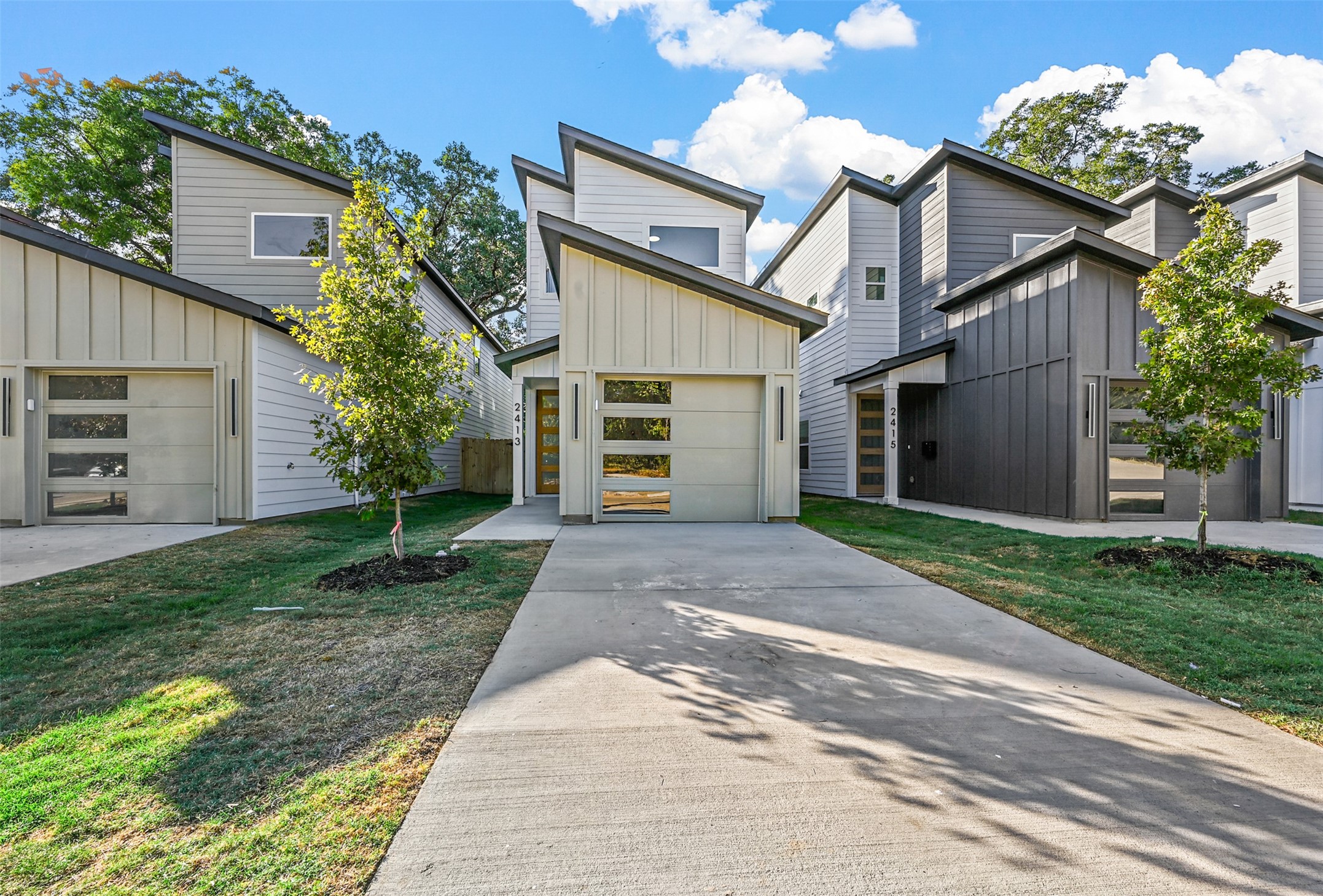 2413 Easley