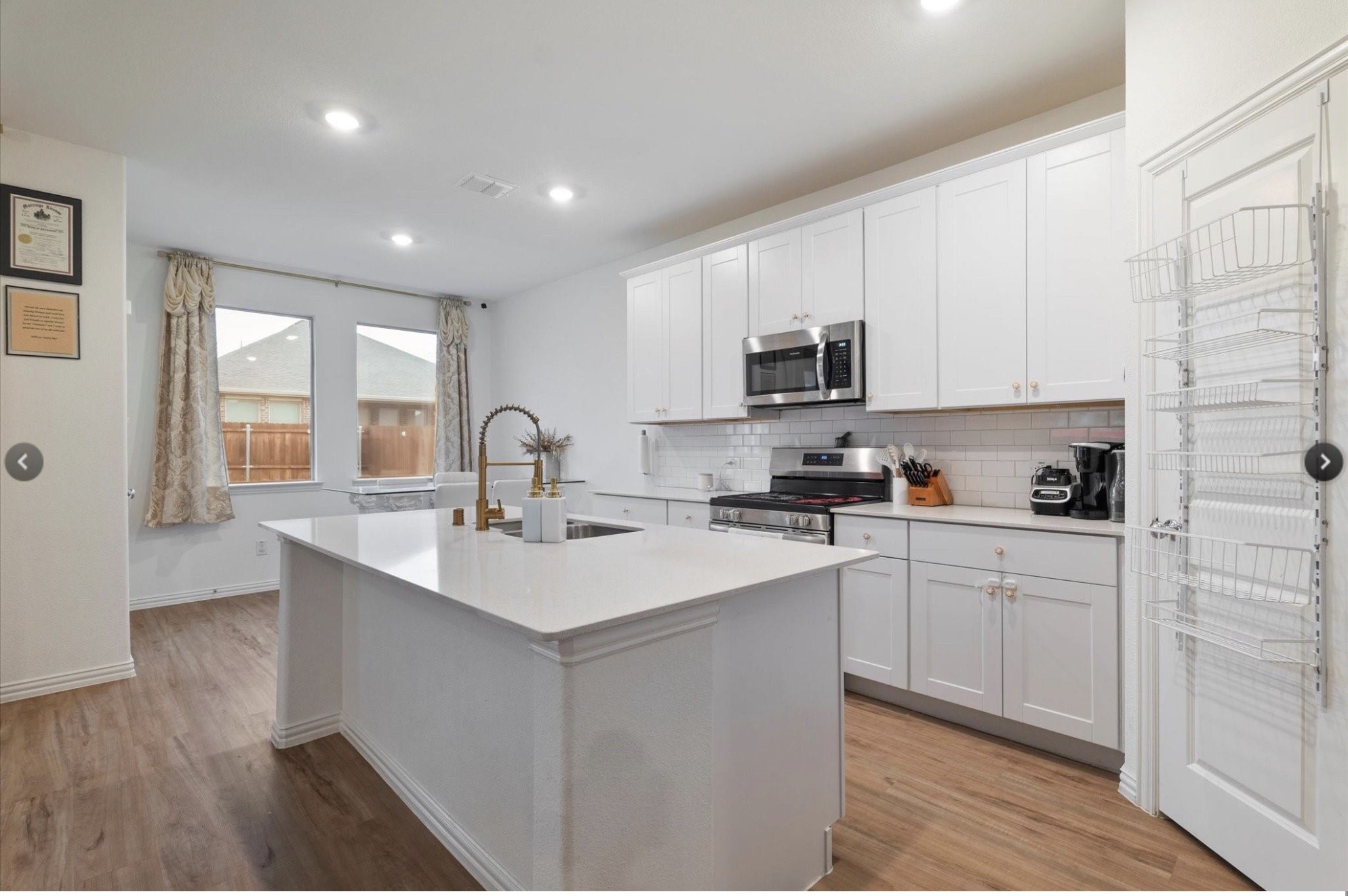 221 Ardsley Lane