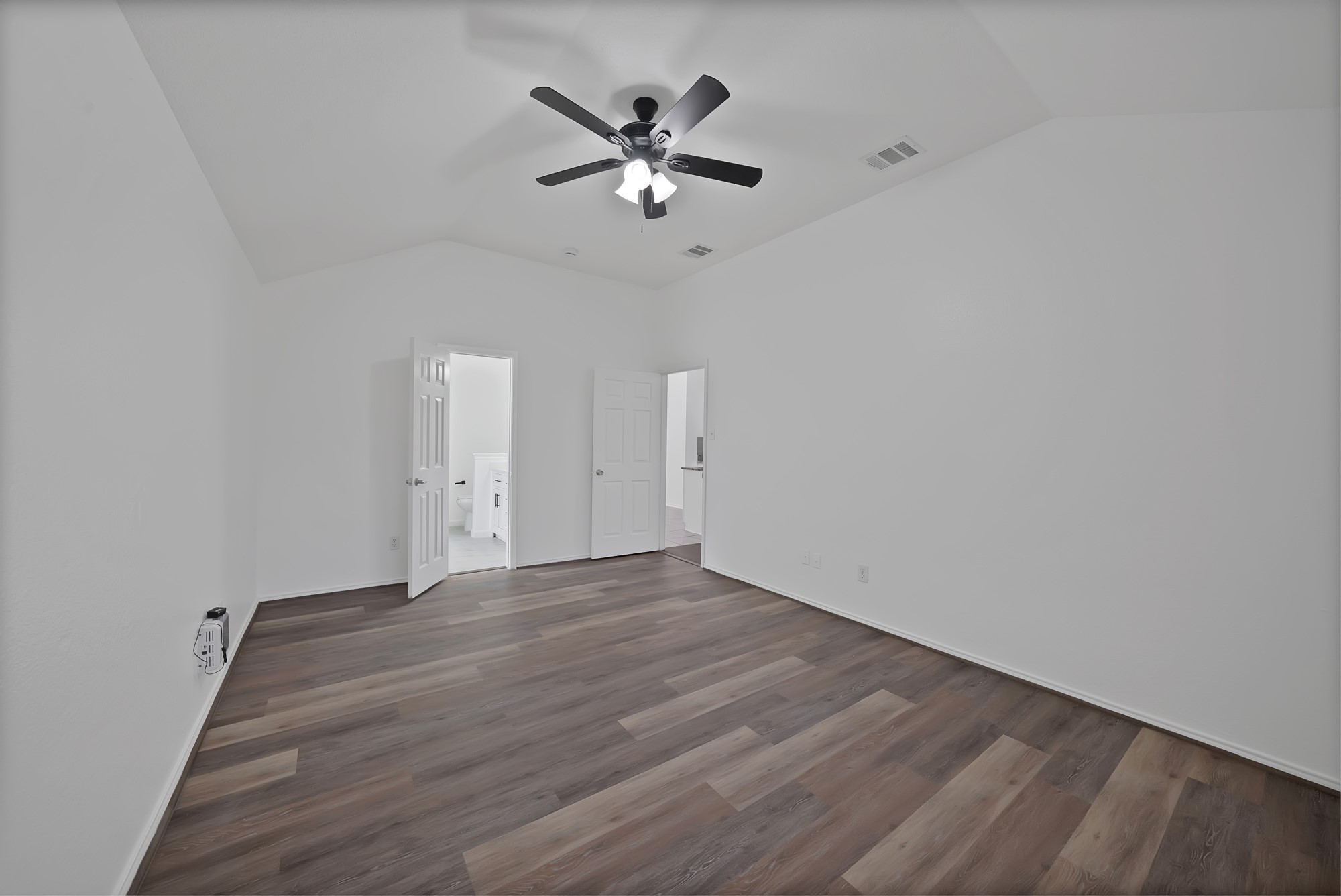 1002 Manassas Drive