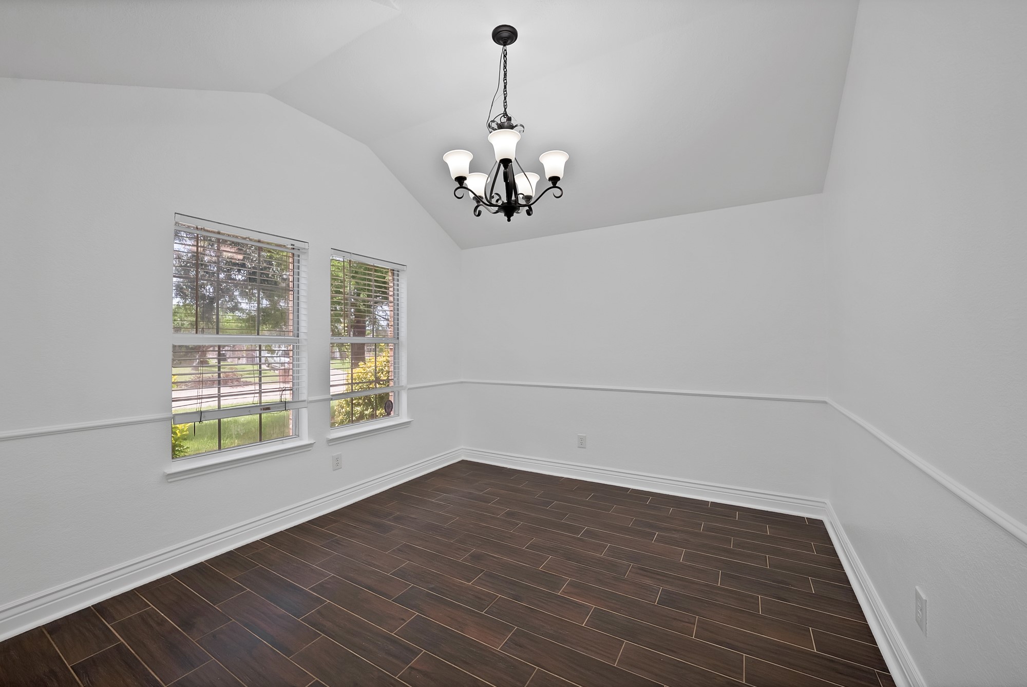 1002 Manassas Drive