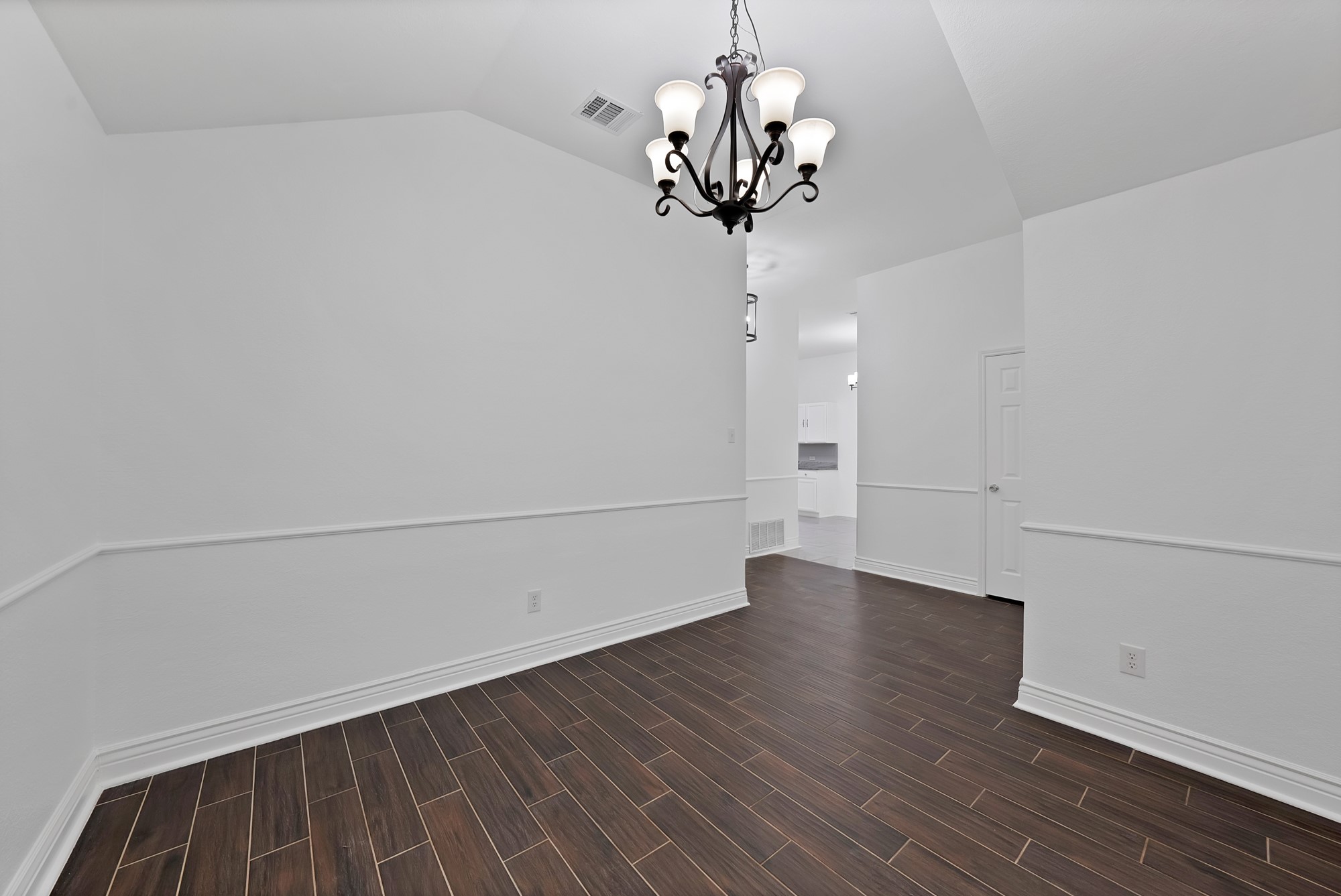 1002 Manassas Drive