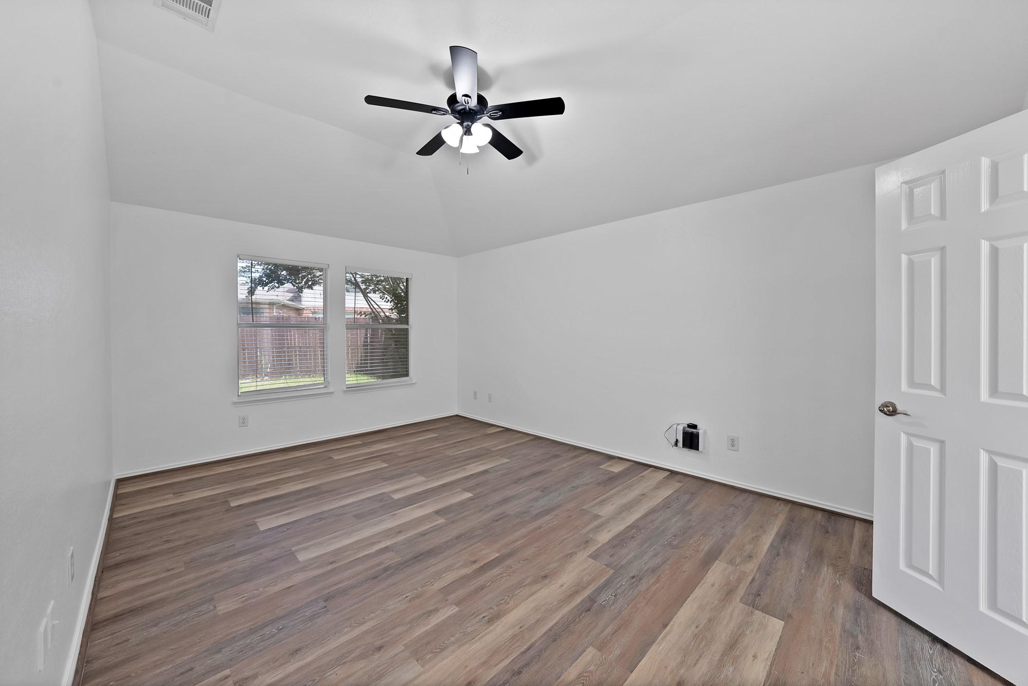1002 Manassas Drive