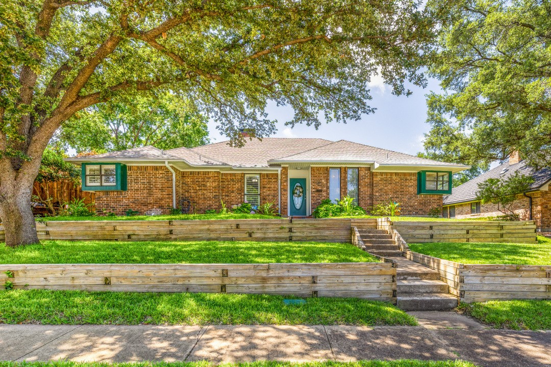1207 Magnolia Drive