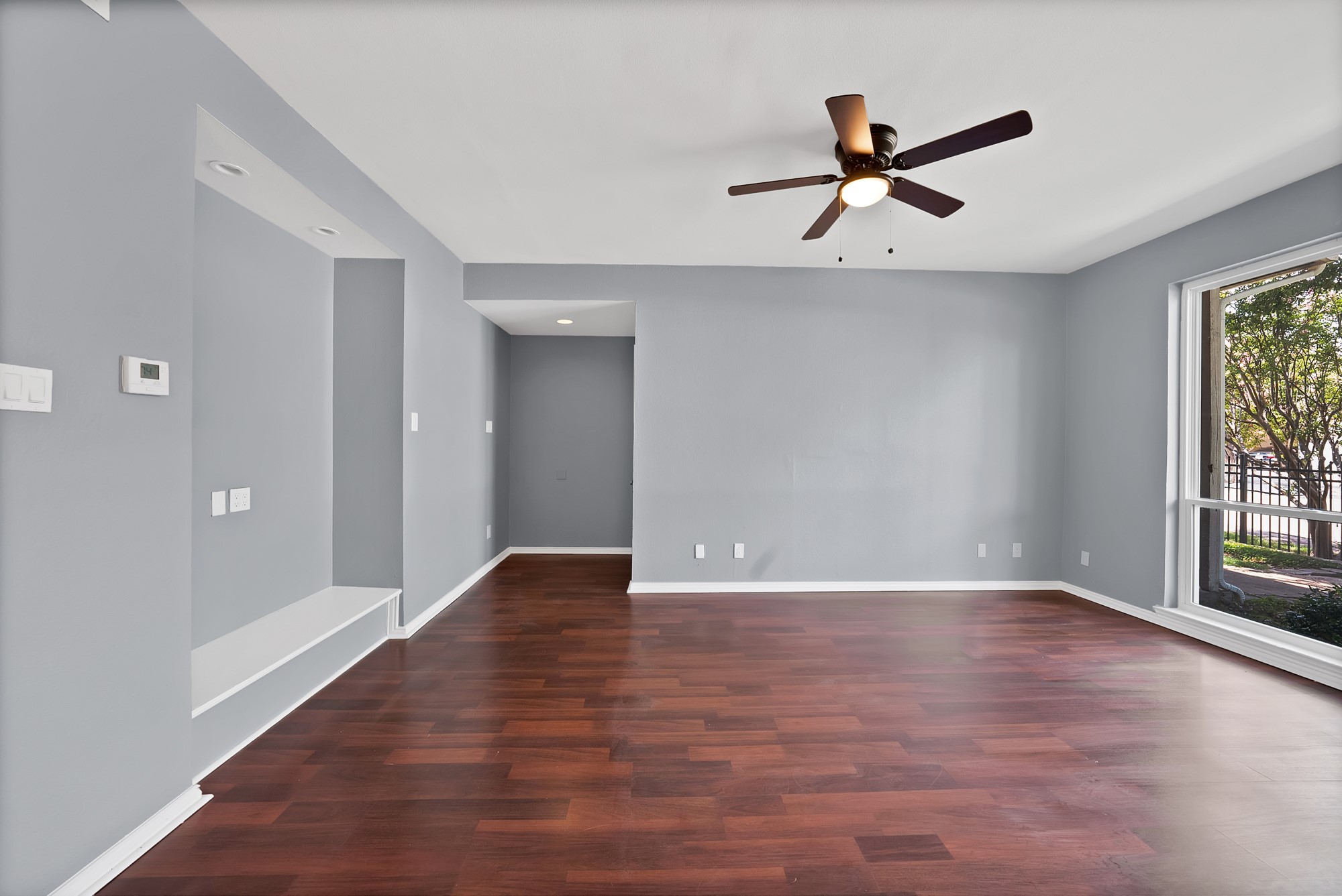 5750 Phoenix Drive 33