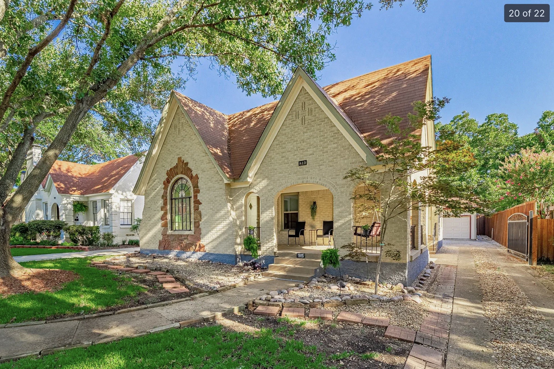 915 Stewart