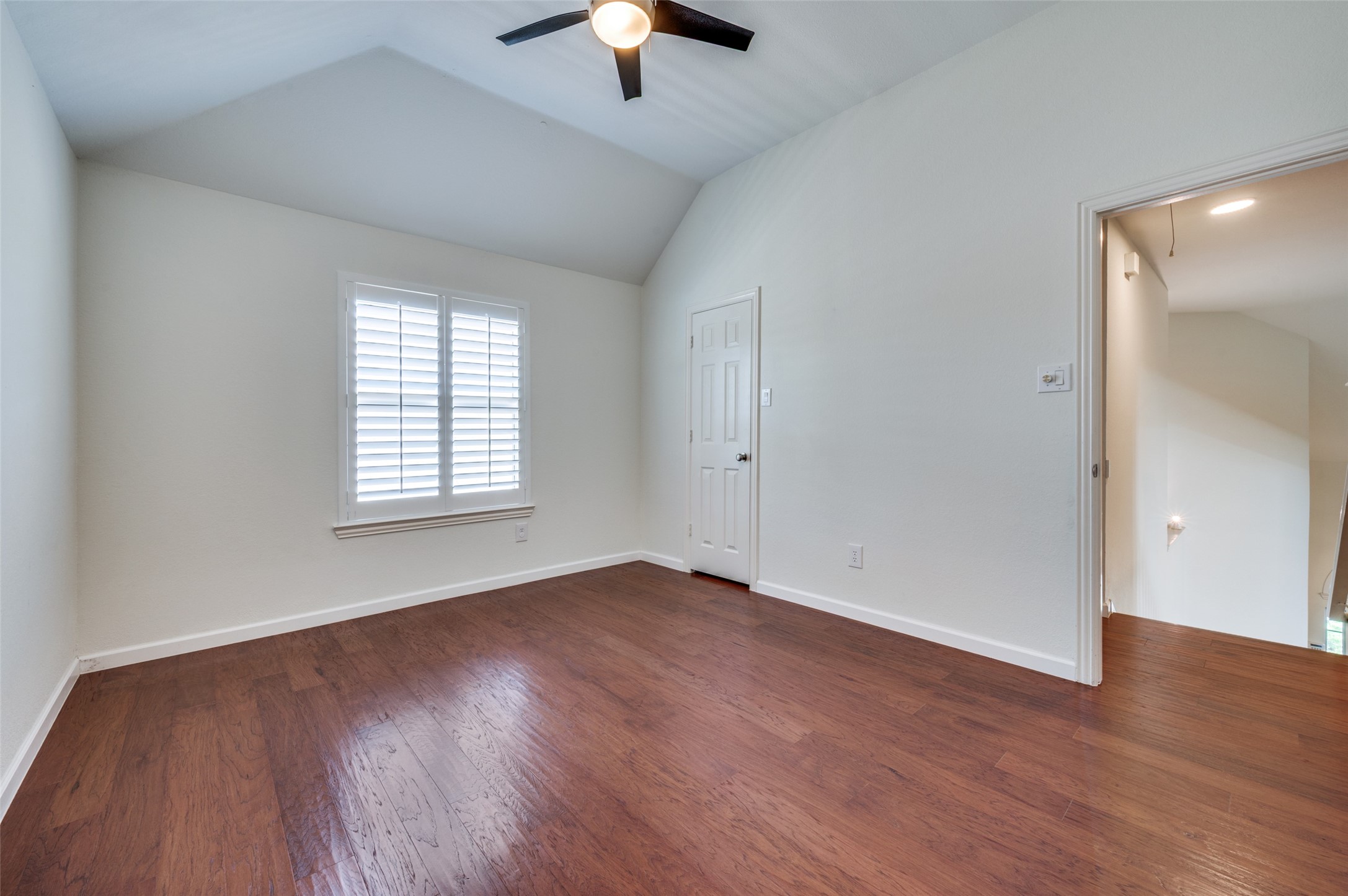 3772 Waterside Court