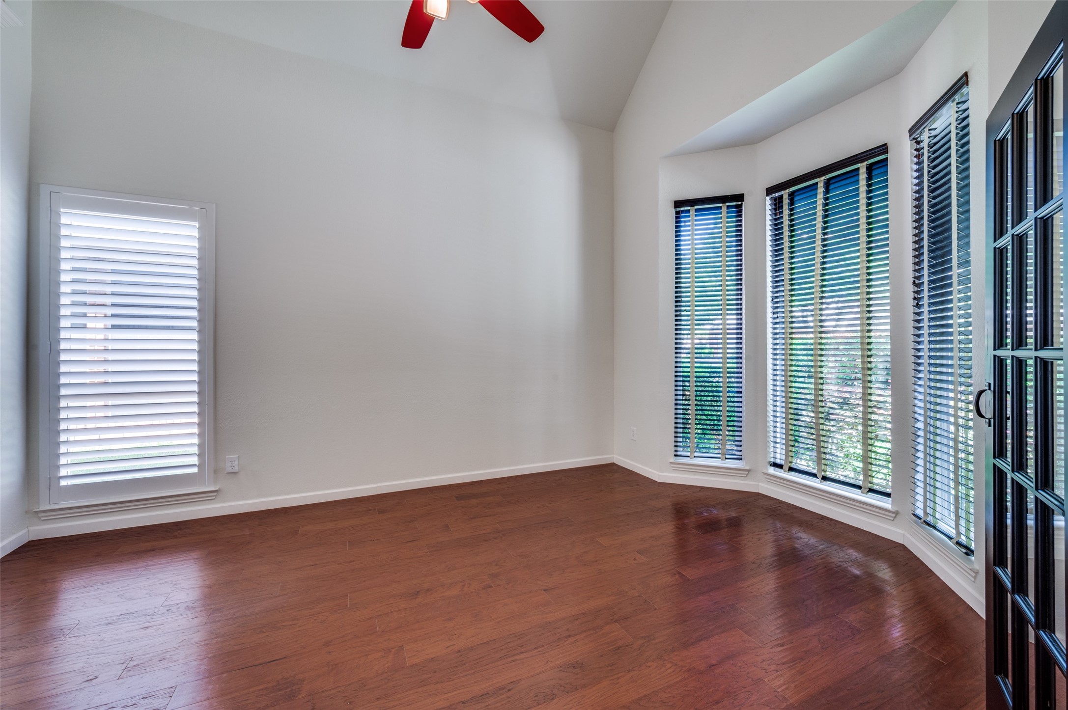 3772 Waterside Court