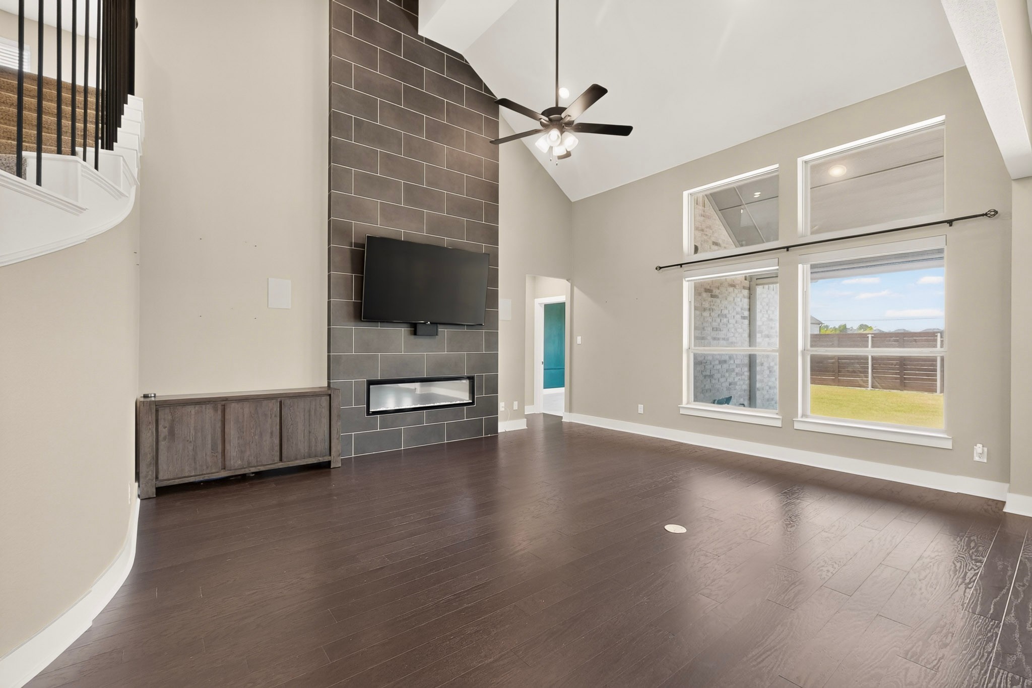 1809 Rustic Vine Road