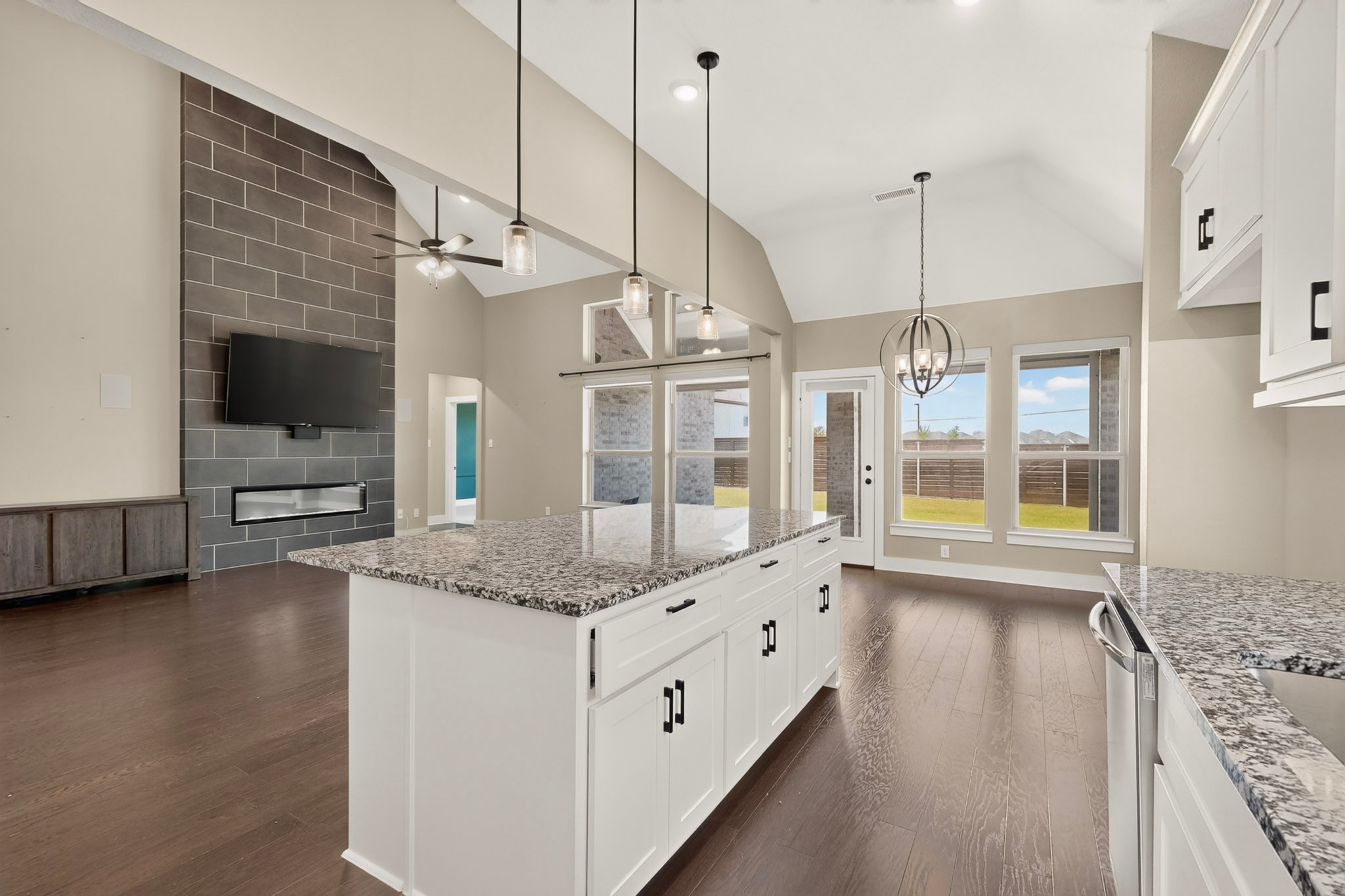 1809 Rustic Vine Road