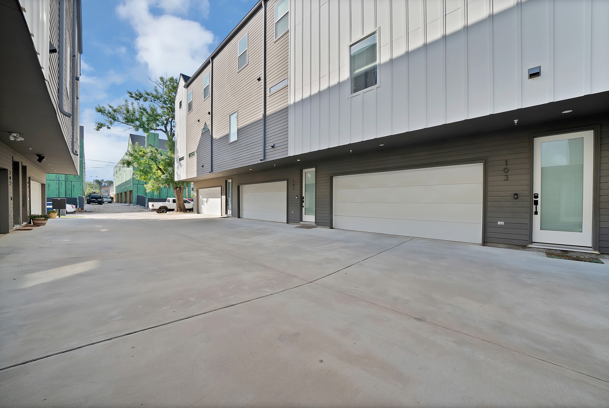 2139 Mail Avenue 102