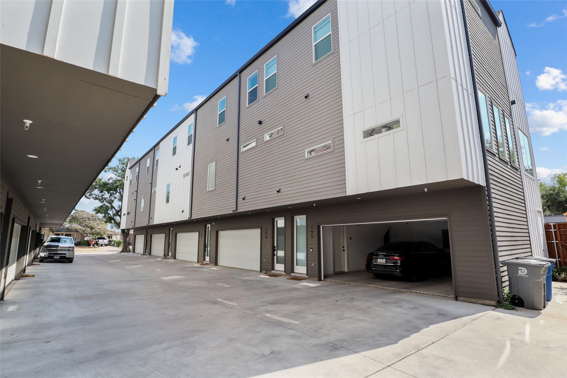 2139 Mail Avenue 102