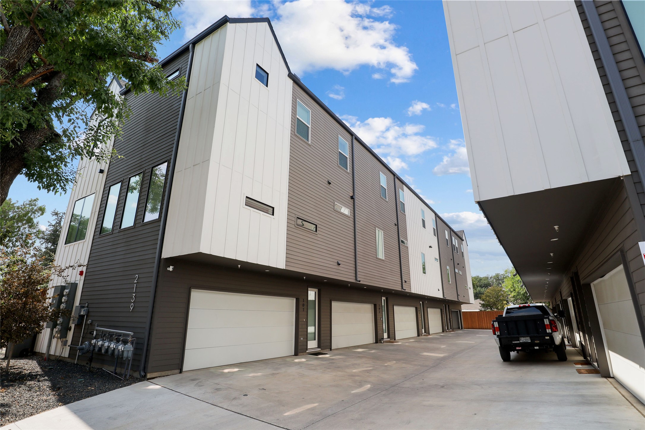 2139 Mail Avenue 102