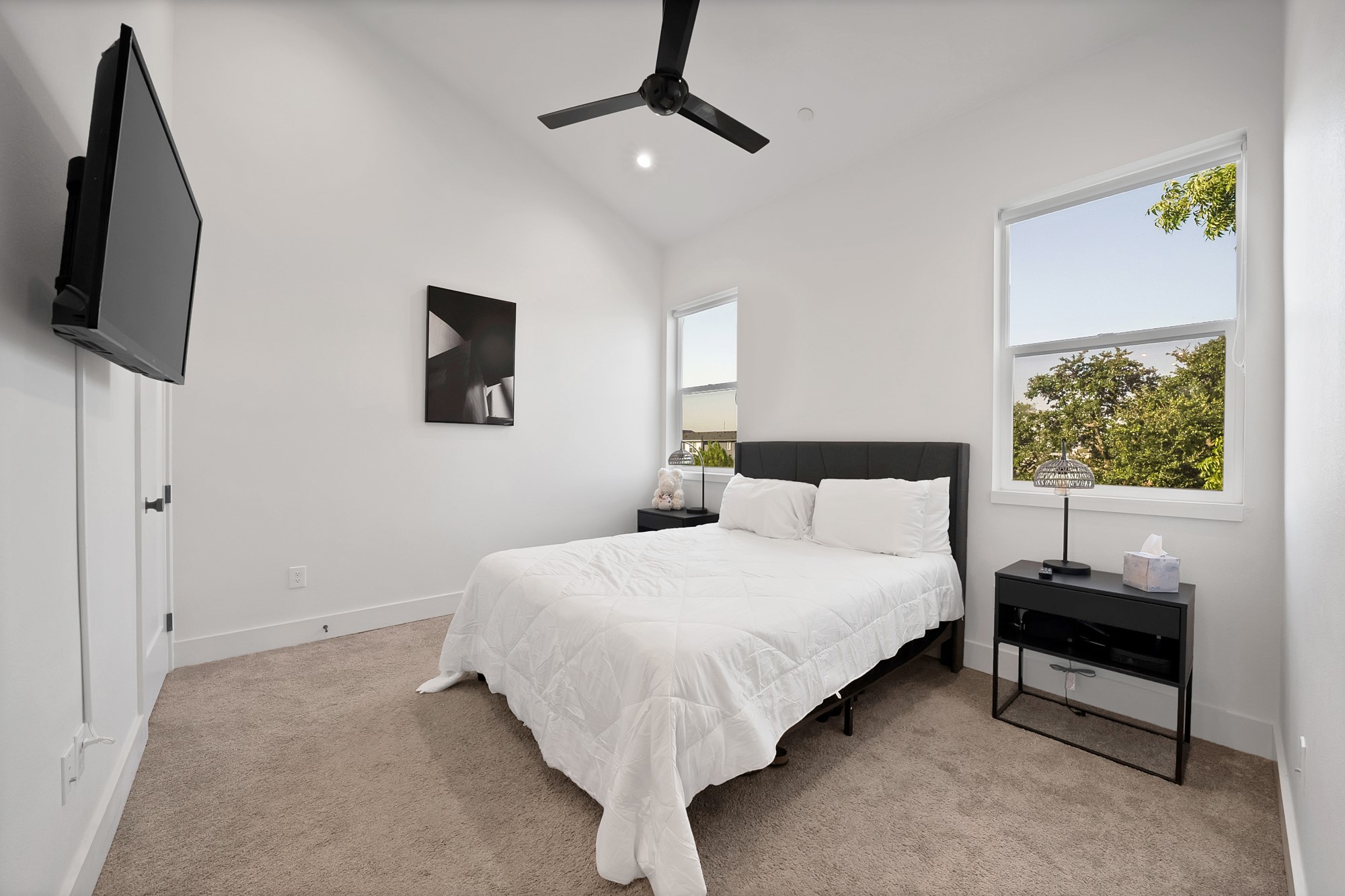 2139 Mail Avenue 102