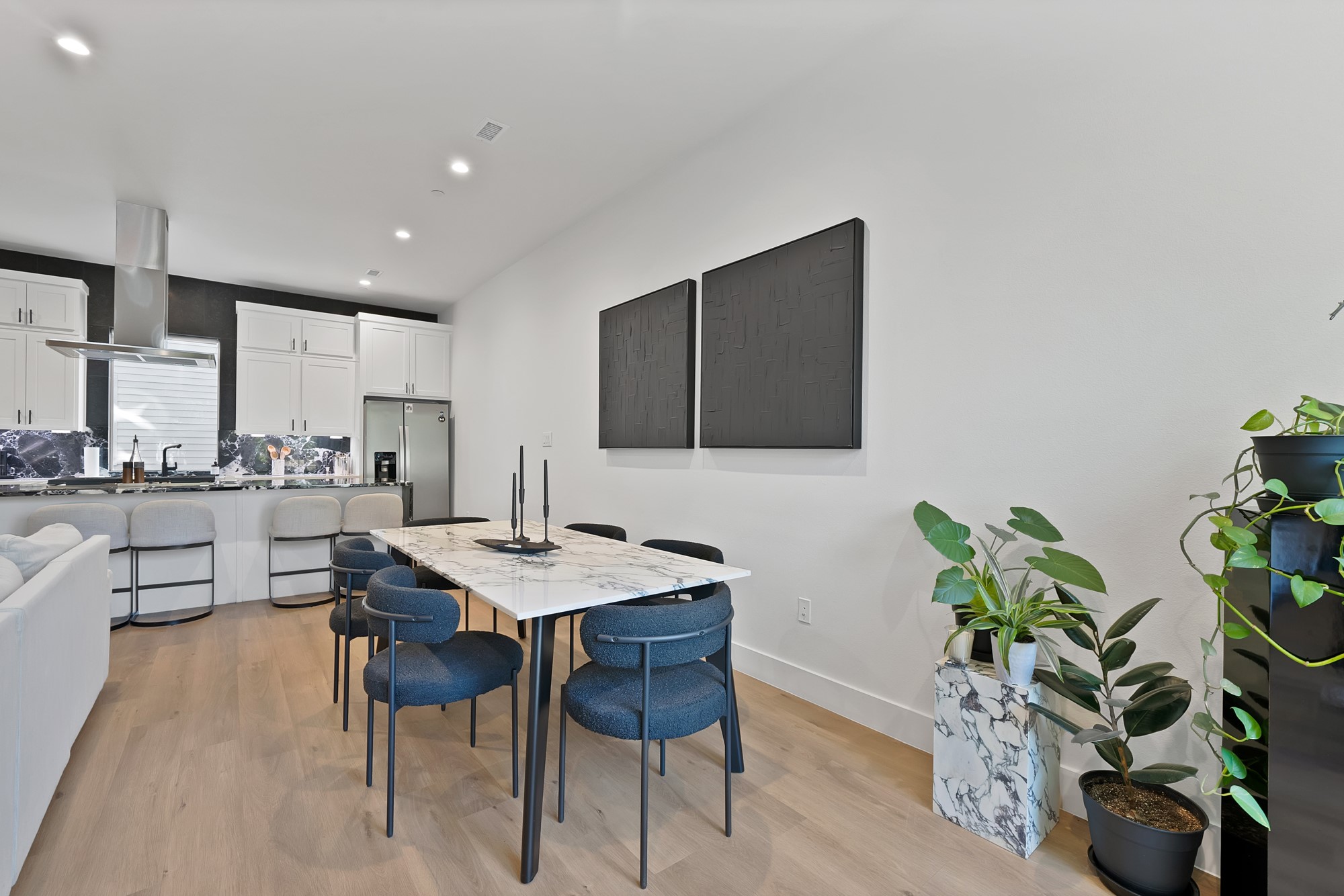2139 Mail Avenue 102