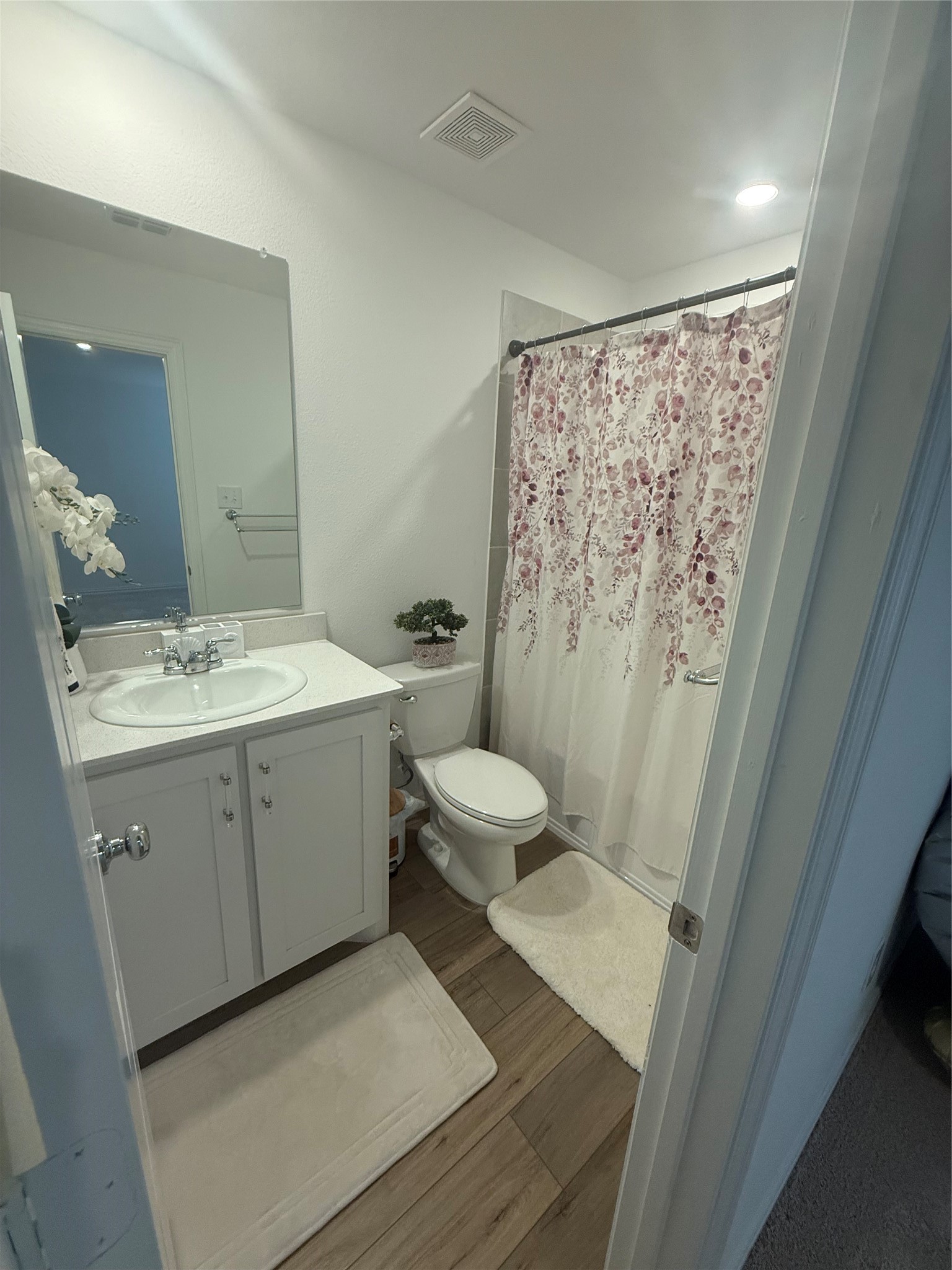 3153 Beechwood