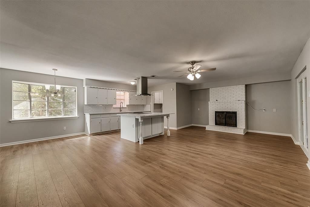 8423 Cadenza Lane