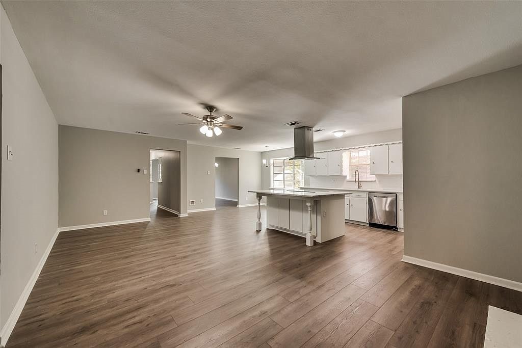 8423 Cadenza Lane