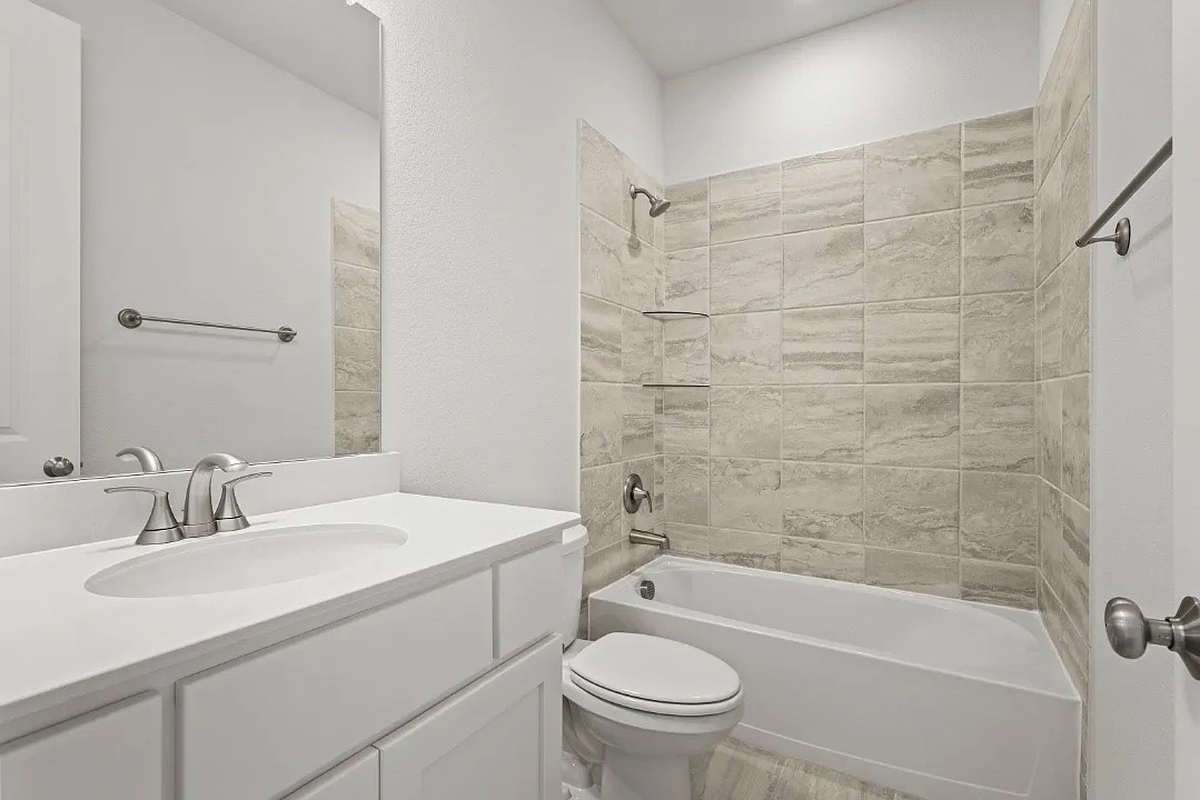3821 Ablon Trail