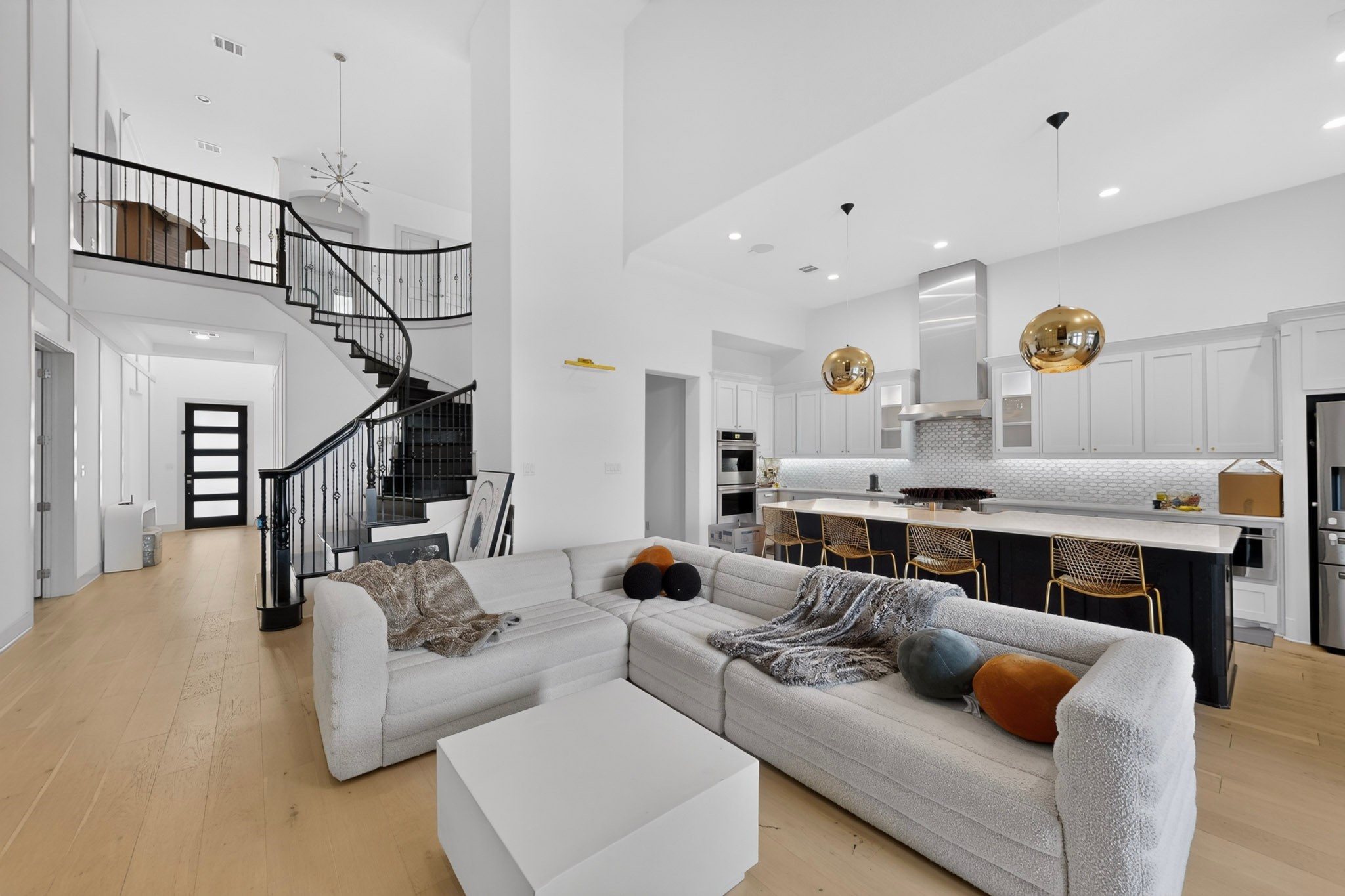 855 Emporio drive