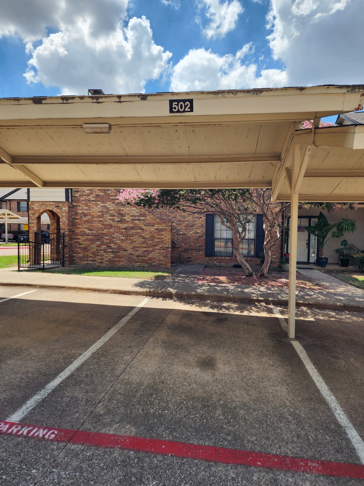 2835 Keller Springs 502