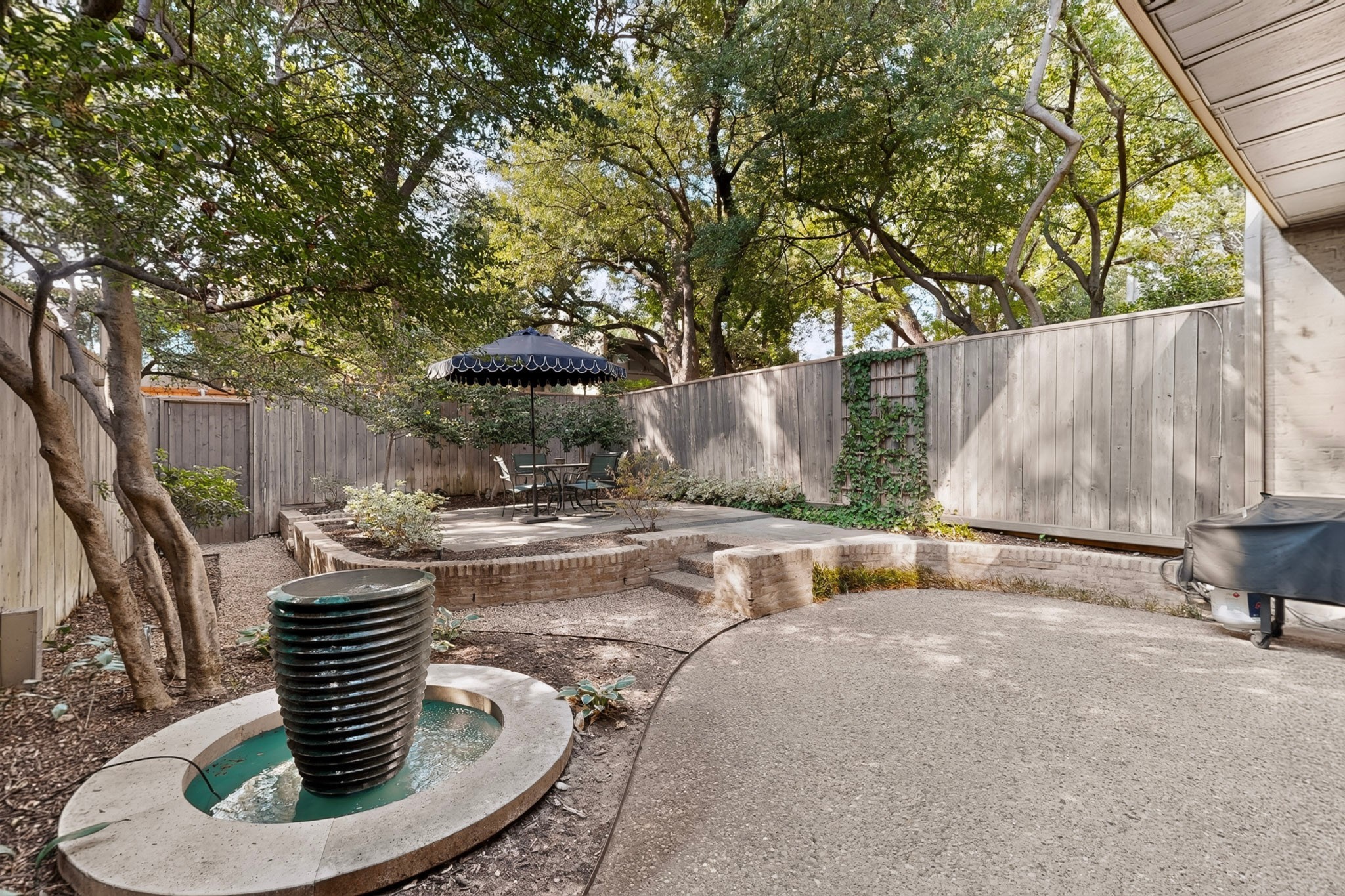 4023 Travis Street