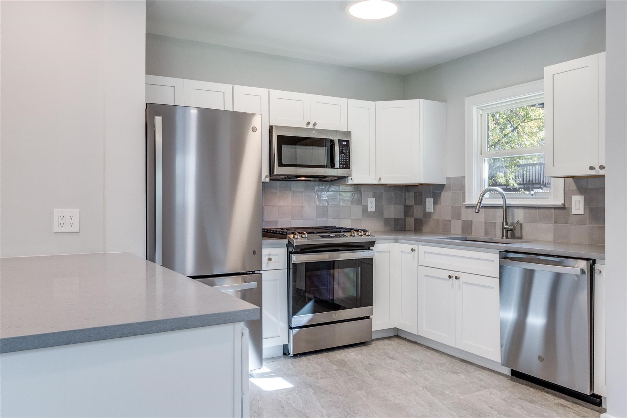 5936 La Vista Drive