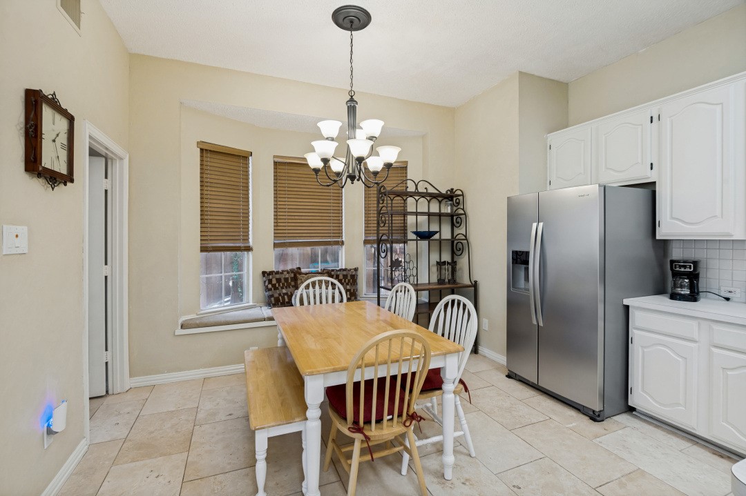 10913 Alexandria Drive