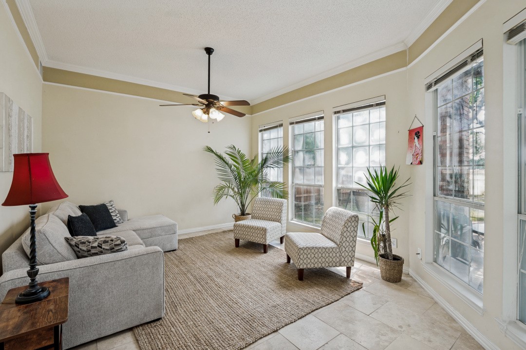 10913 Alexandria Drive