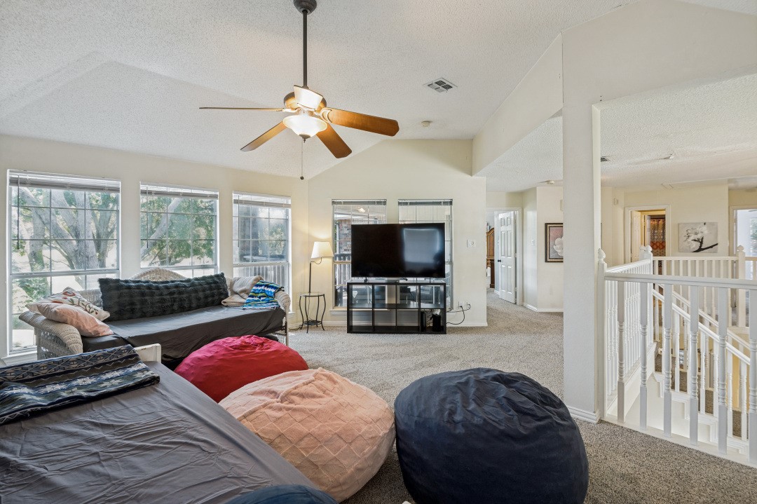 10913 Alexandria Drive