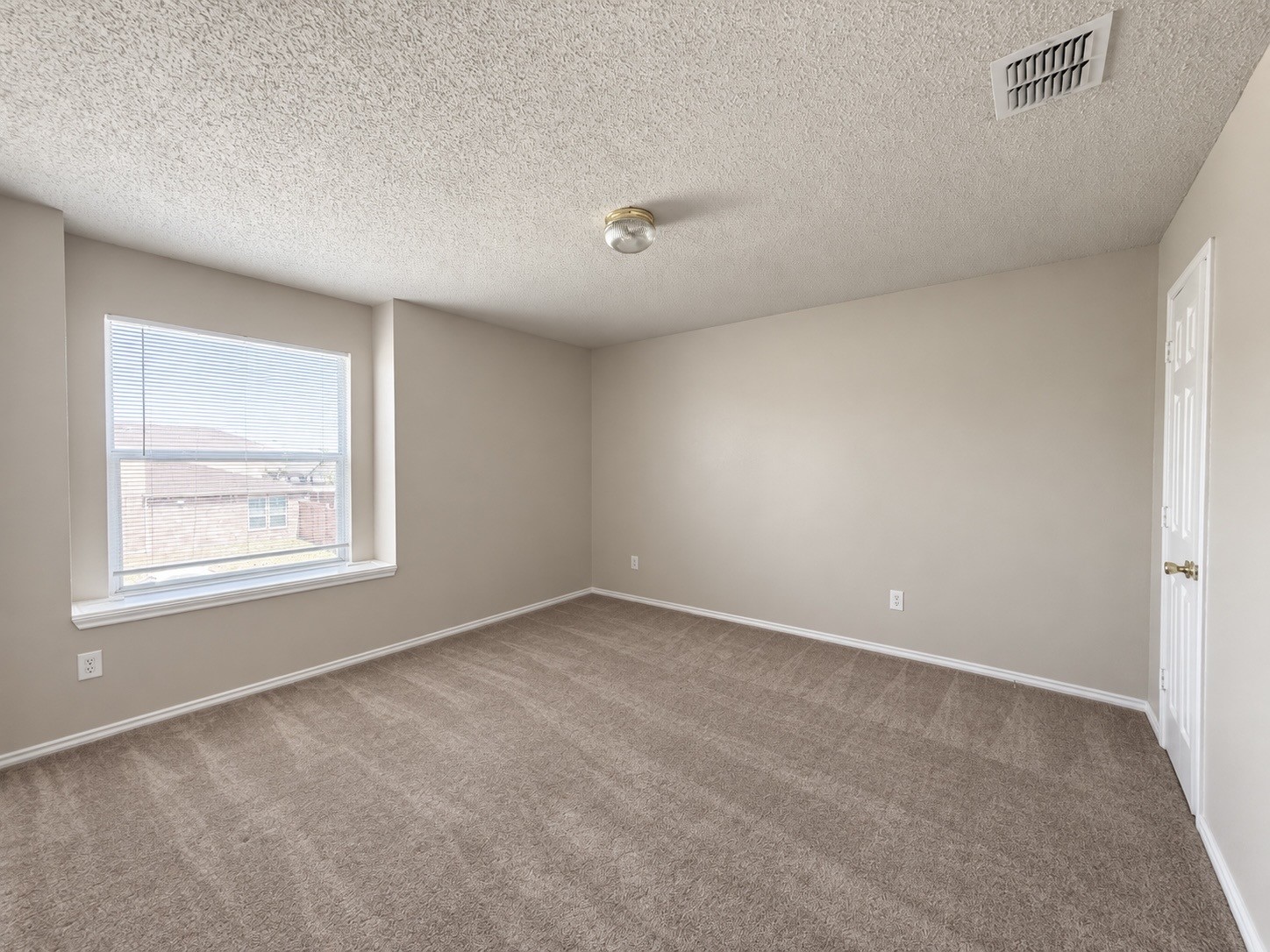 14800 Ledgeview Court